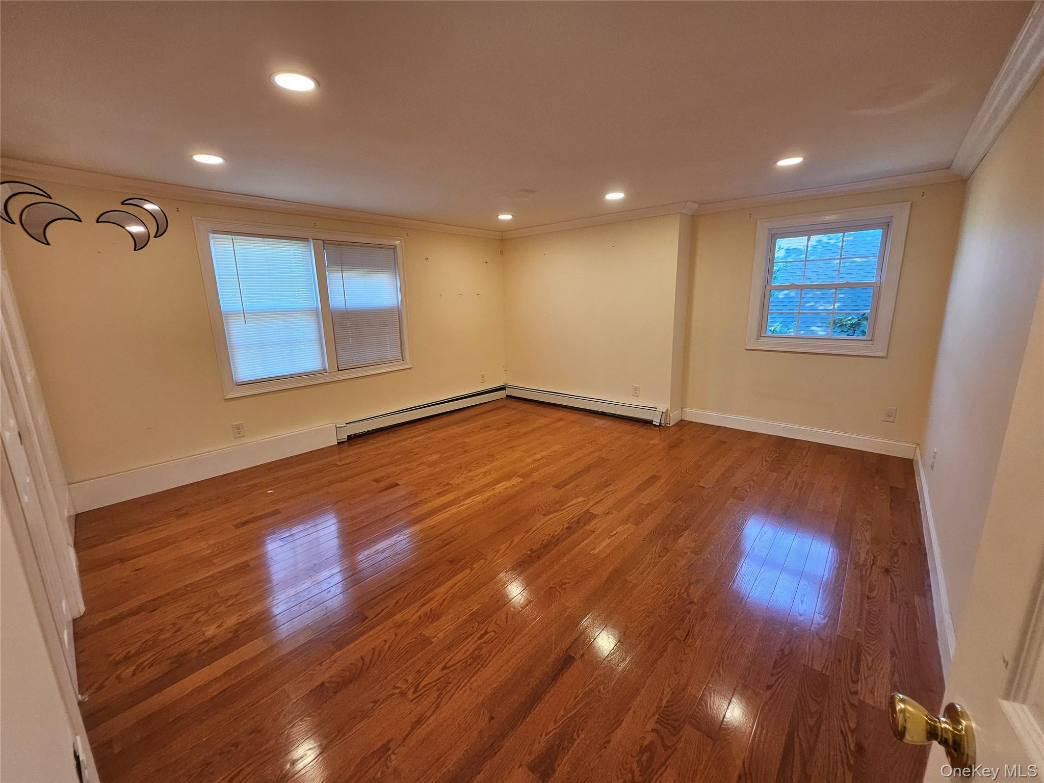 #10 photo, 100 Glenmore Avenue, 長島 Hempstead , NY 11550