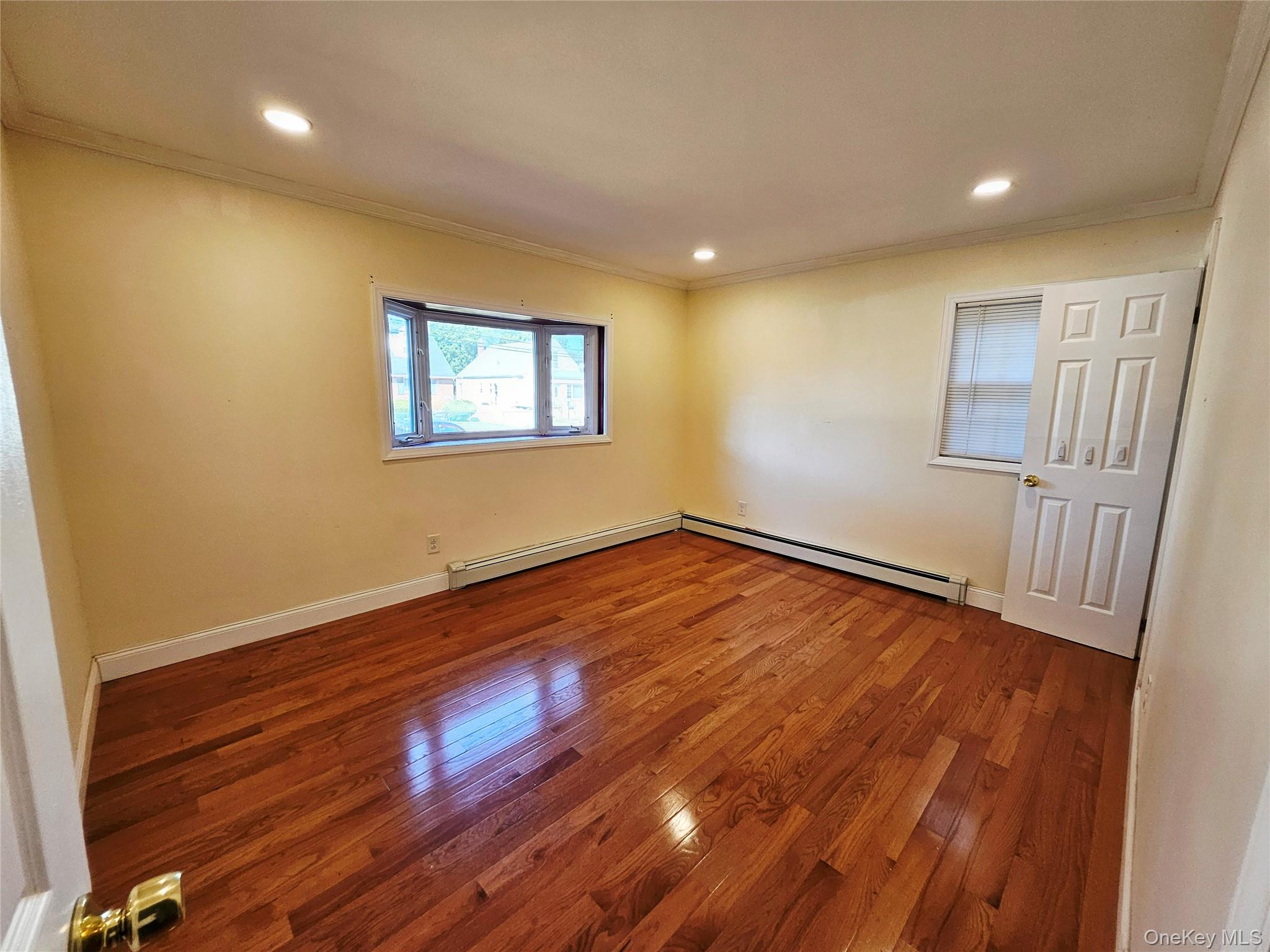 #17 photo, 100 Glenmore Avenue, 長島 Hempstead , NY 11550