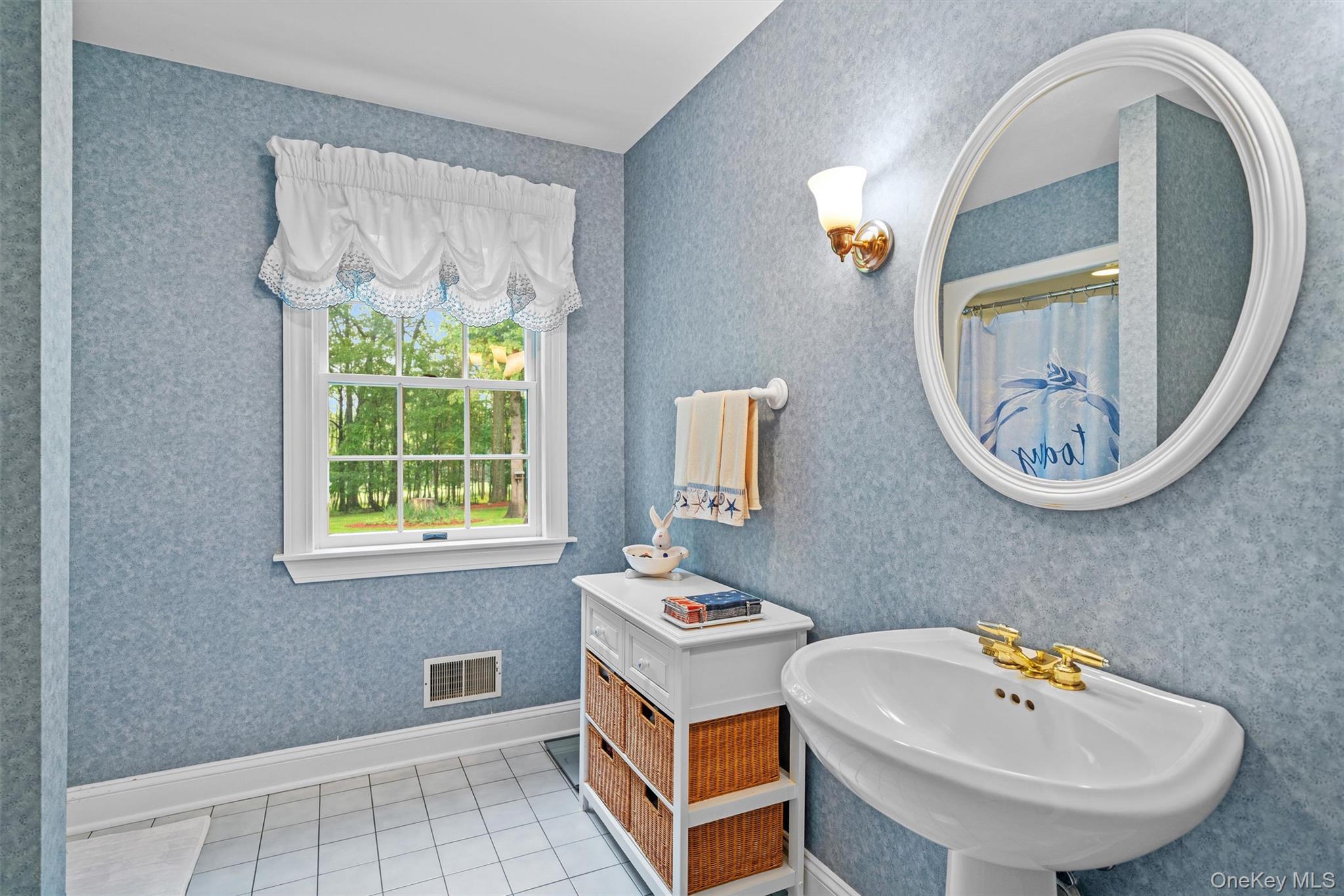 #17 photo, 24 Hampton Court, Wallkill , NY 12589