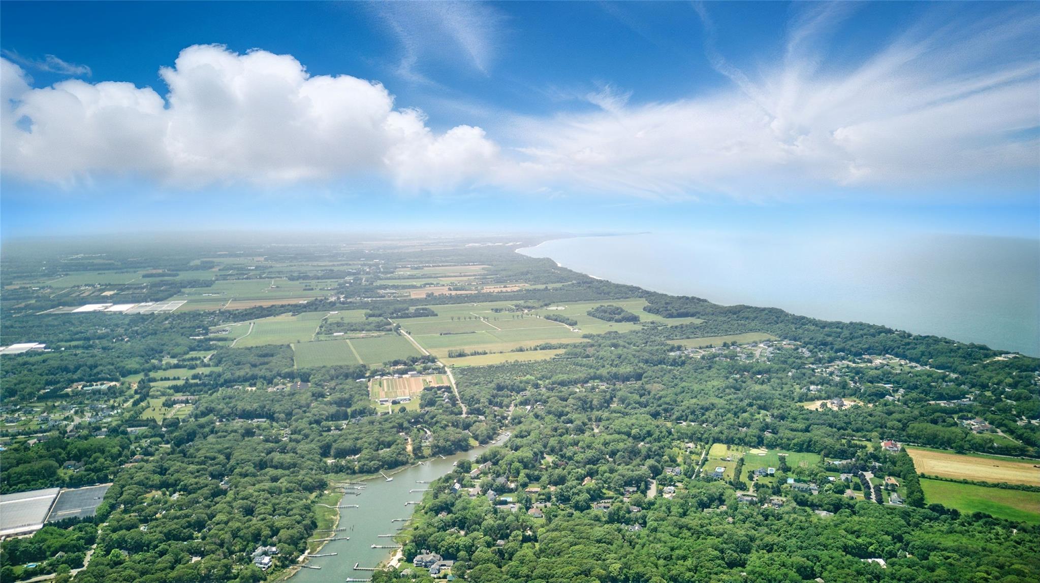 #18 photo, 2005 Westview Drive, サフォーク郡 Mattituck , NY 11952