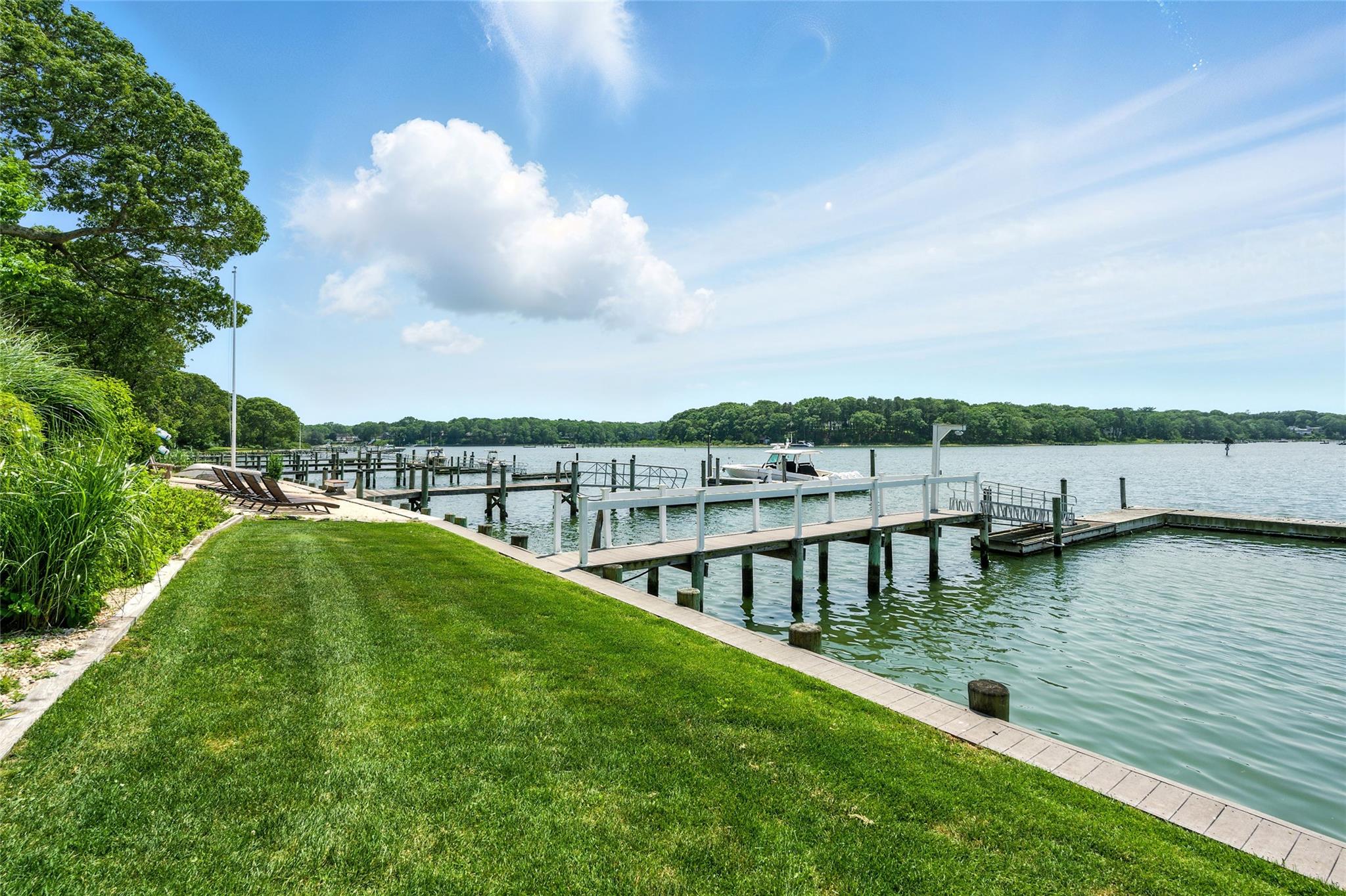 #9 photo, 2005 Westview Drive, サフォーク郡 Mattituck , NY 11952