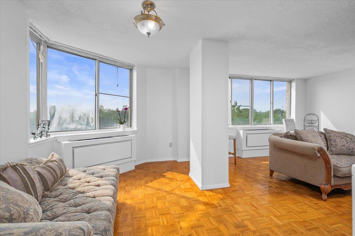 #18 photo, 1270 North Avenue, New Rochelle , NY 10804