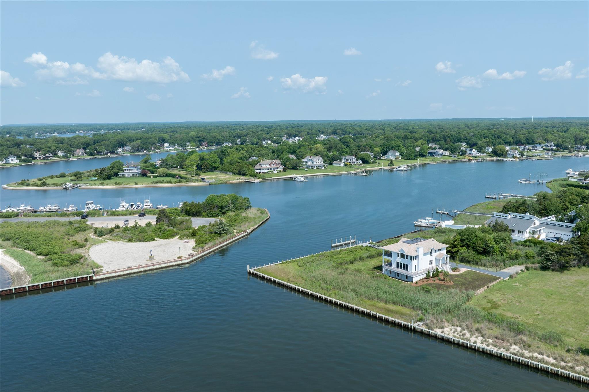 #7 photo, 7 Convent Lane, サフォーク郡 Center Moriches , NY 11934