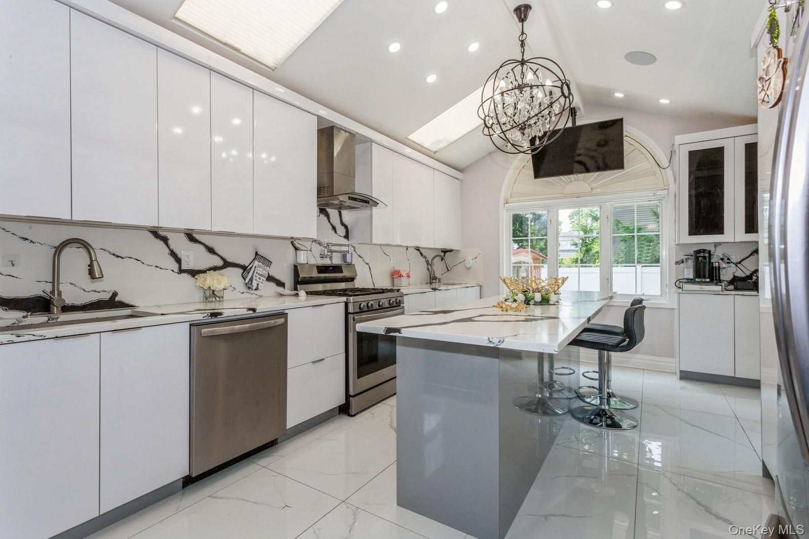 #10 photo, 1 Howland Road, ナッソー郡 East Rockaway , NY 11518