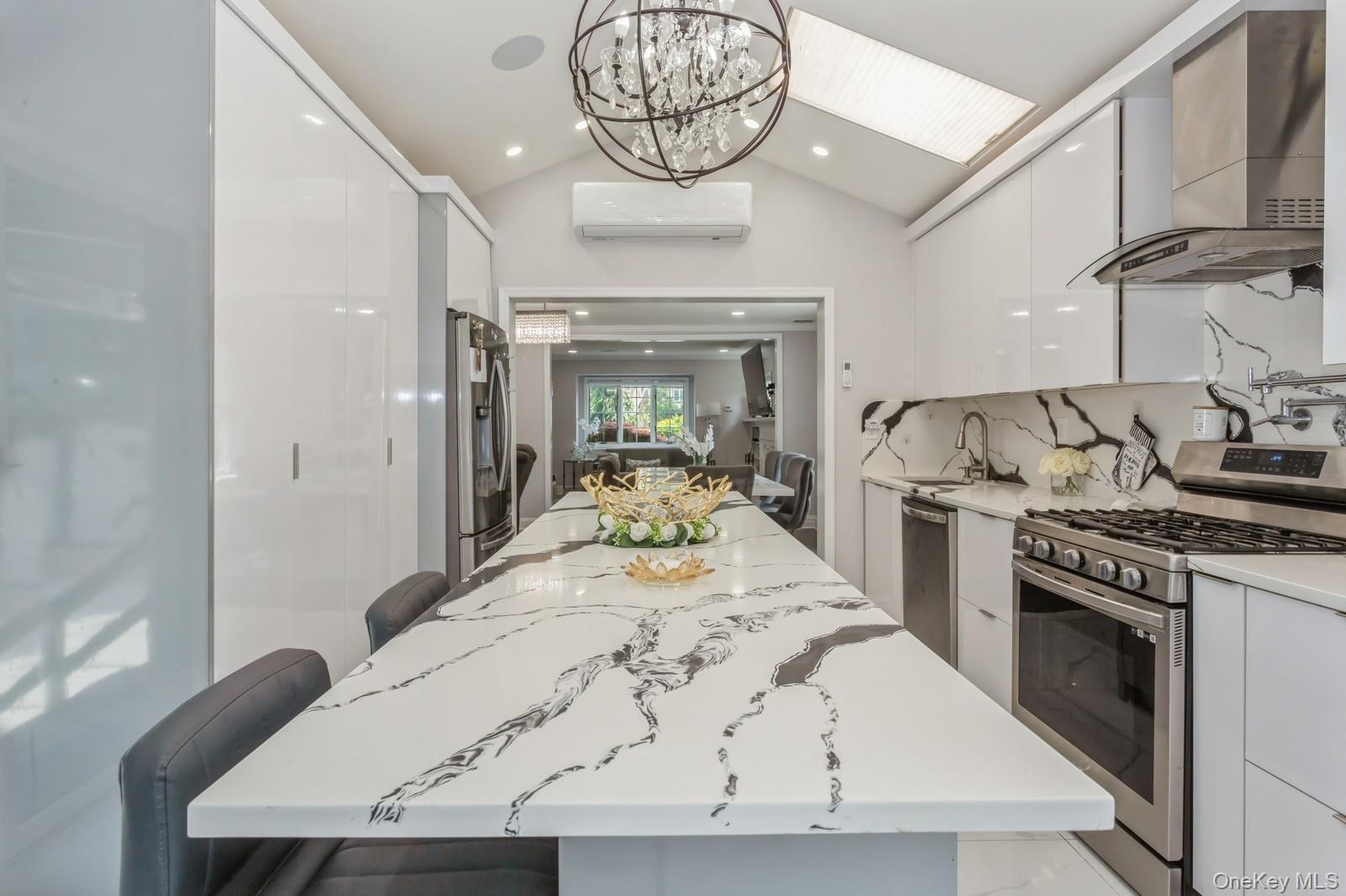 #12 photo, 1 Howland Road, ナッソー郡 East Rockaway , NY 11518