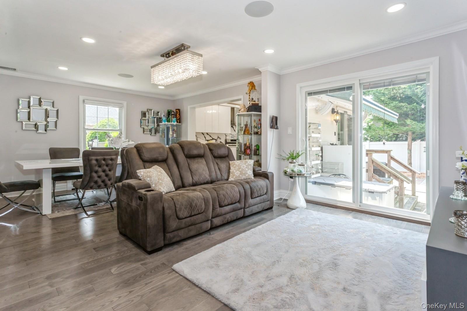 #16 photo, 1 Howland Road, ナッソー郡 East Rockaway , NY 11518