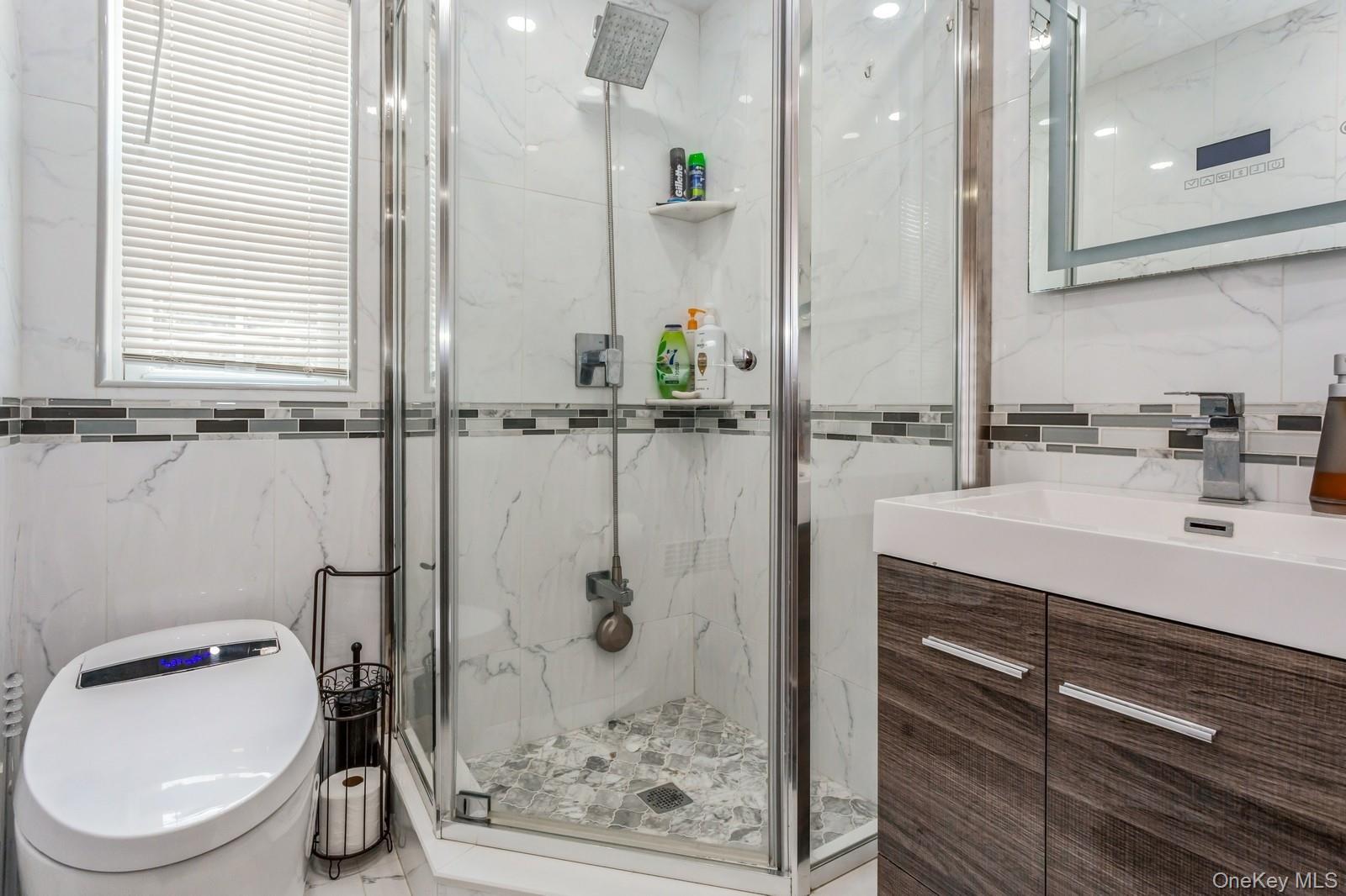 #20 photo, 1 Howland Road, ナッソー郡 East Rockaway , NY 11518