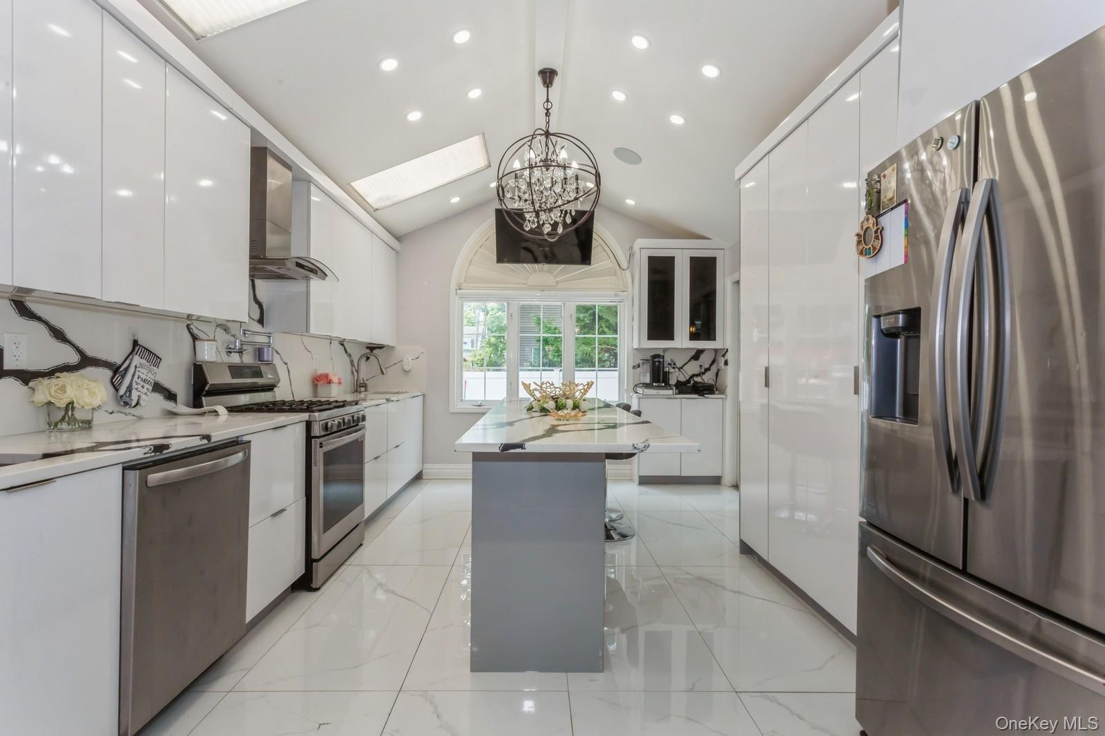 #4 photo, 1 Howland Road, ナッソー郡 East Rockaway , NY 11518