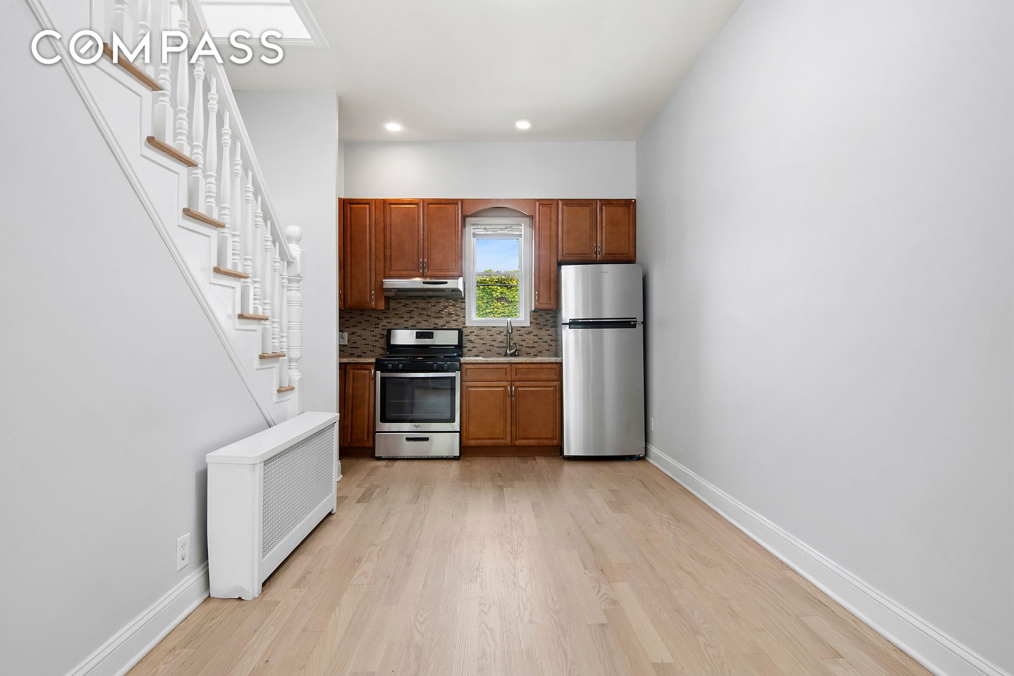 #15 photo, 41-05 20th Avenue, クイーンズ区 Astoria , NY 11105