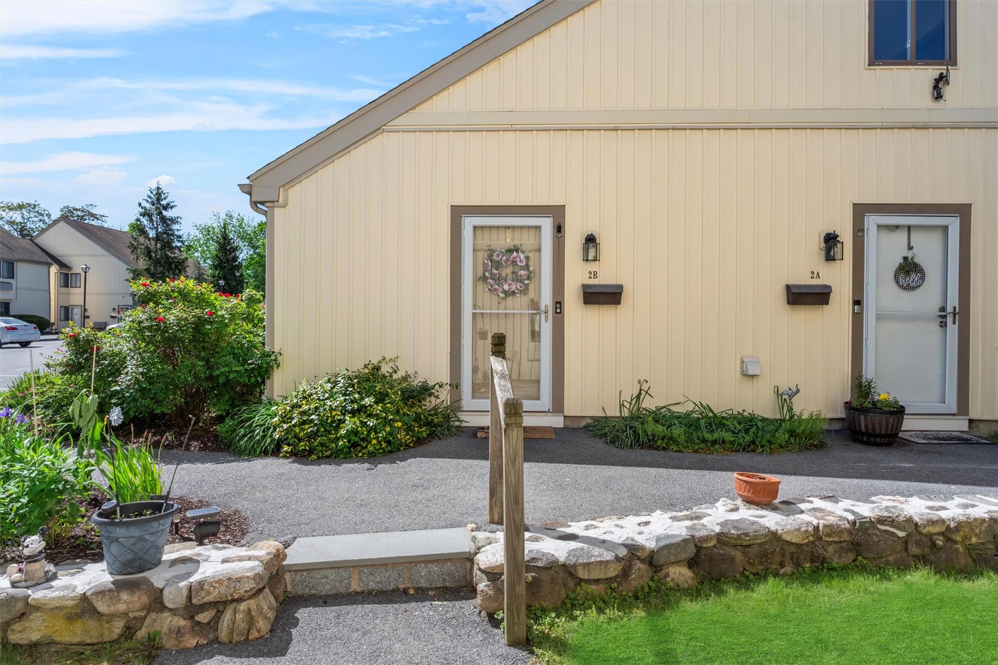 #7 photo, 2B Kings, Mohegan Lake , NY 10547