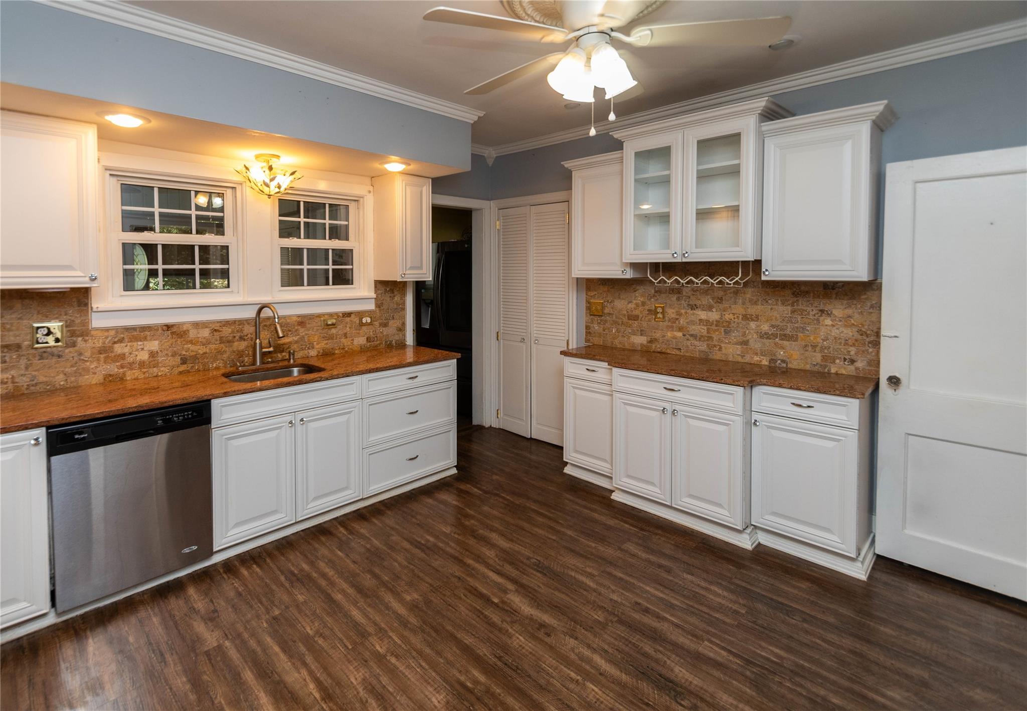 #2 photo, 12 Woodside Place, Highland , NY 12528