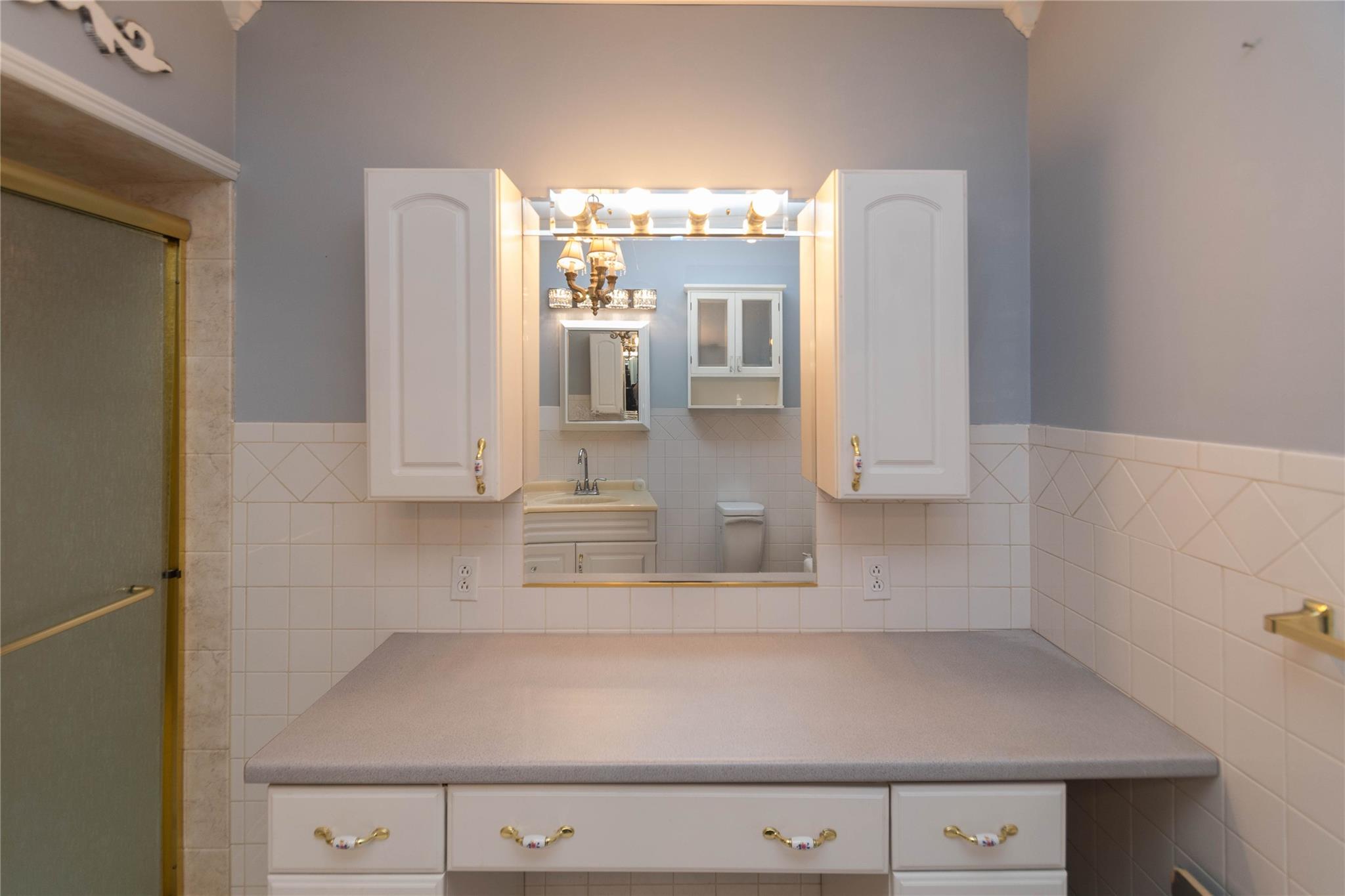 #7 photo, 12 Woodside Place, Highland , NY 12528