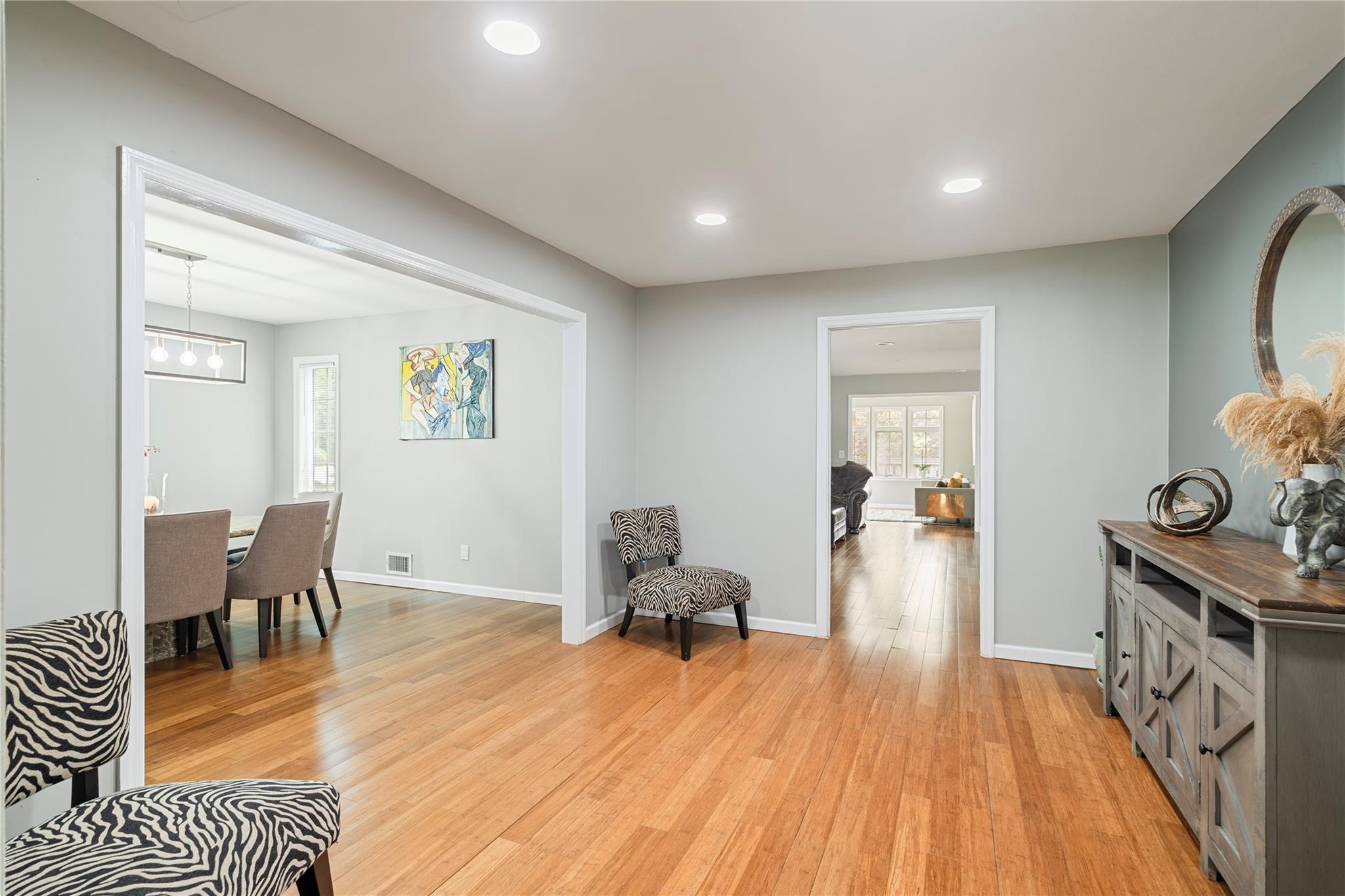 #5 photo, 22 Pomper Drive, サフォーク郡 East Northport , NY 11731