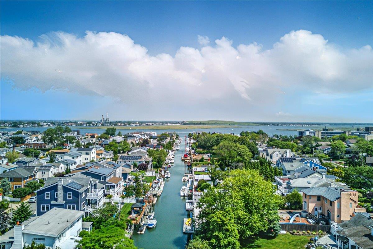 #19 photo, 189 Blackheath Road, Lido Beach , NY 11561