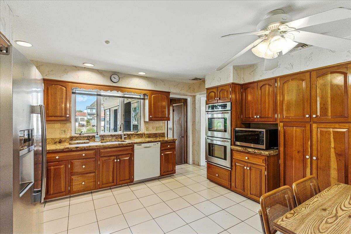 #4 photo, 189 Blackheath Road, Lido Beach , NY 11561