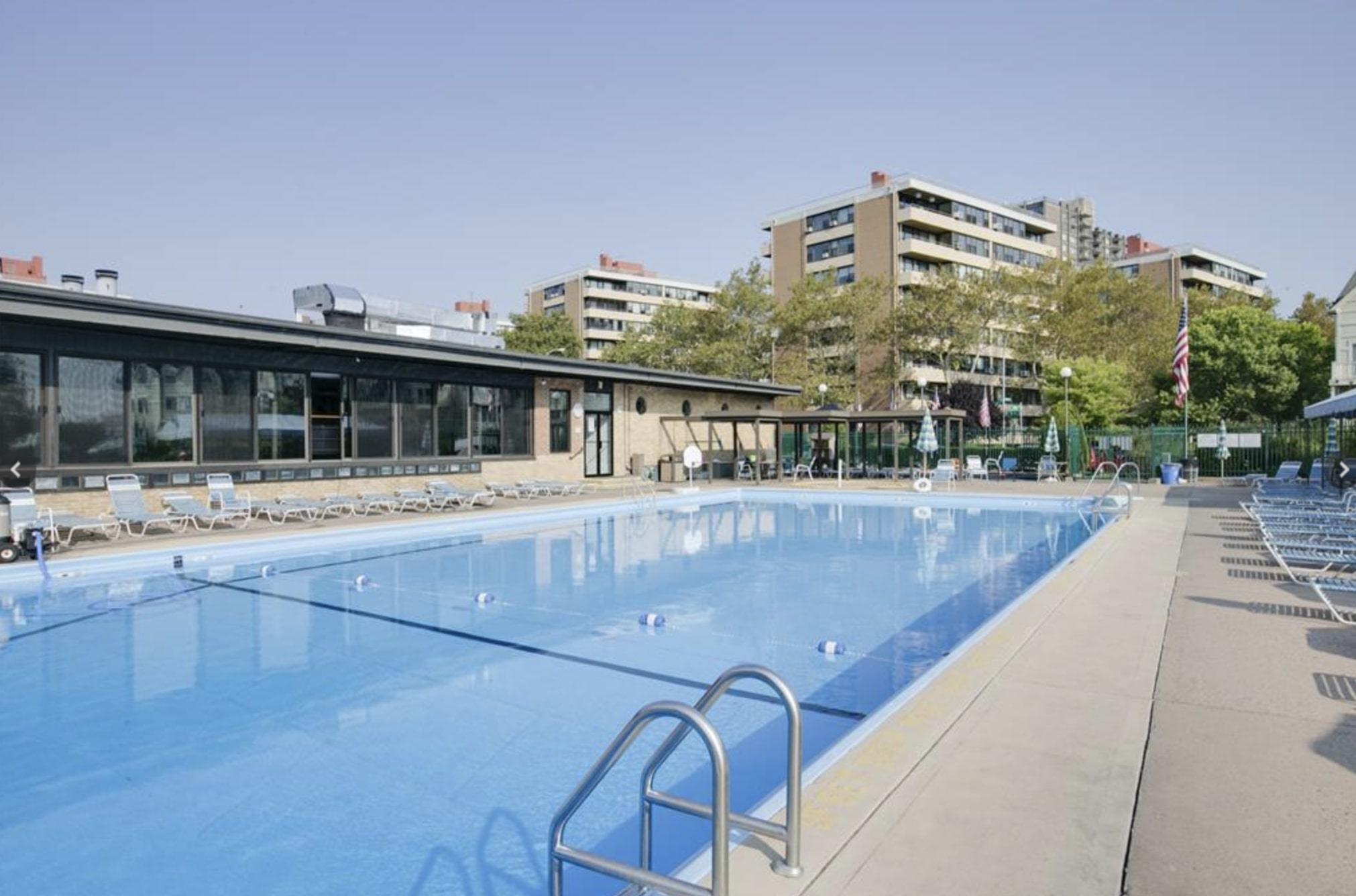 #16 photo, 166-35 9th Avenue, クイーンズ区 Beechhurst , NY 11357