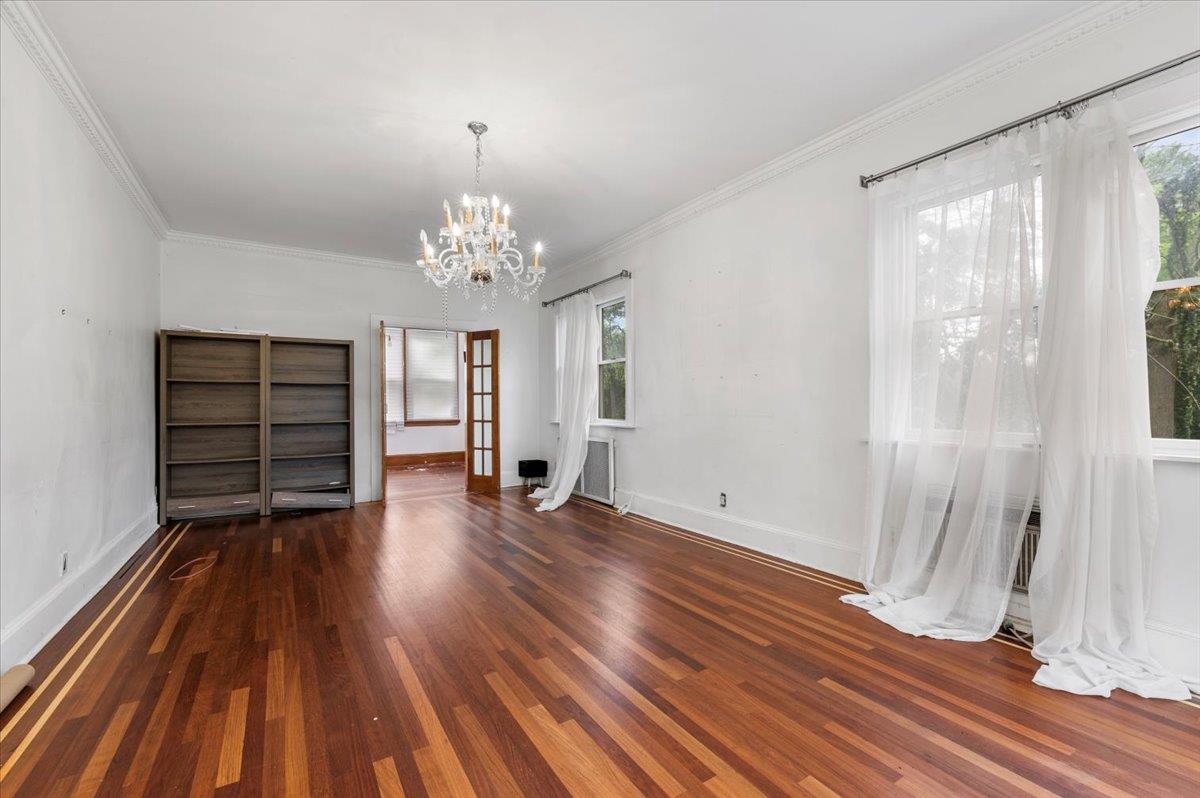 #12 photo, 345 Broadway, ナッソー郡 Lawrence , NY 11559