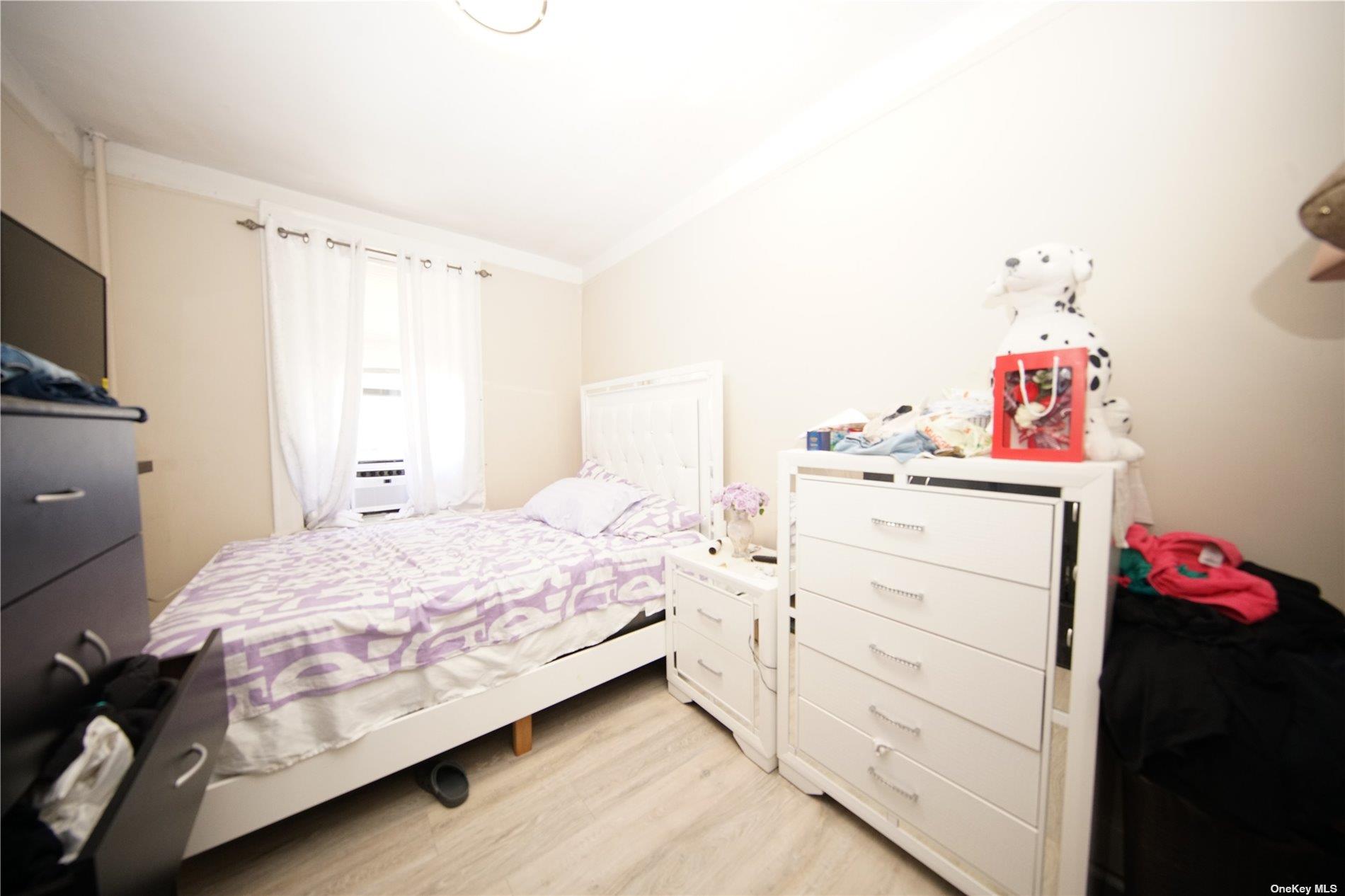 #19 photo, 40-45 99th Street, クイーンズ区 Corona , NY 11368