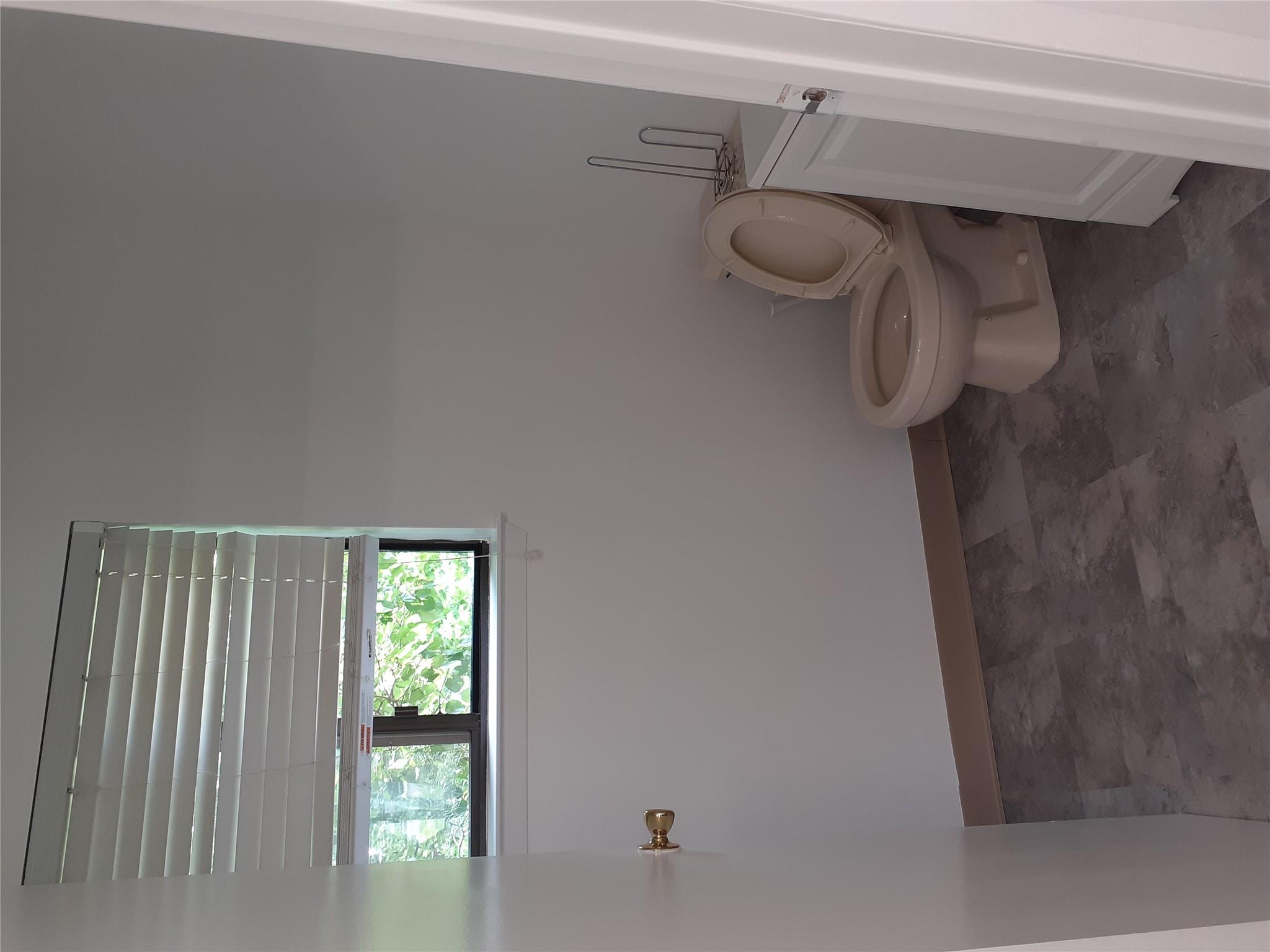 #5 photo, 11 West Avenue, Chester , NY 10918