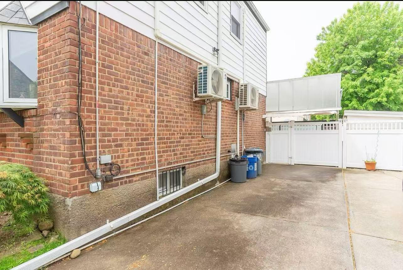 #13 photo, 40-02 202nd Street, Bayside , NY 11361