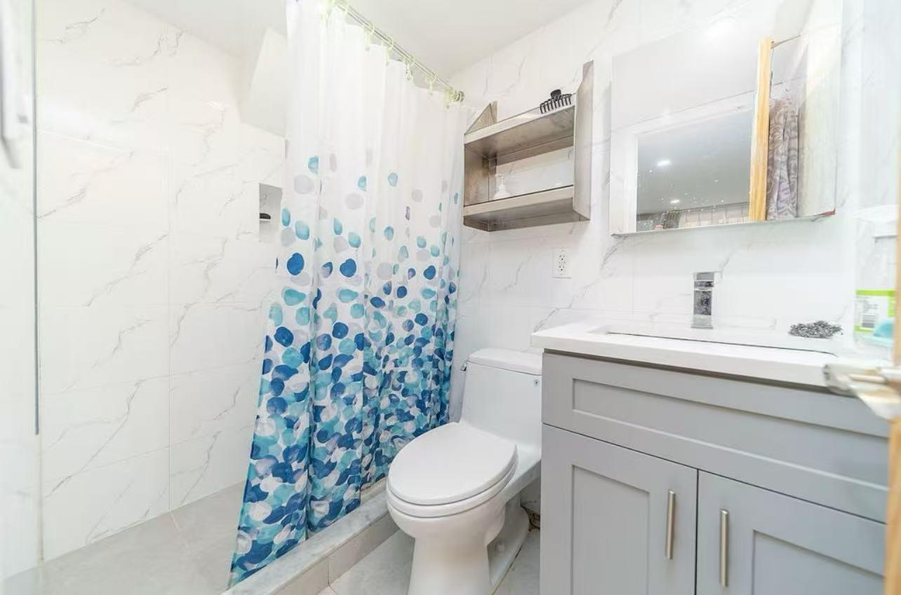 #9 photo, 40-02 202nd Street, Bayside , NY 11361