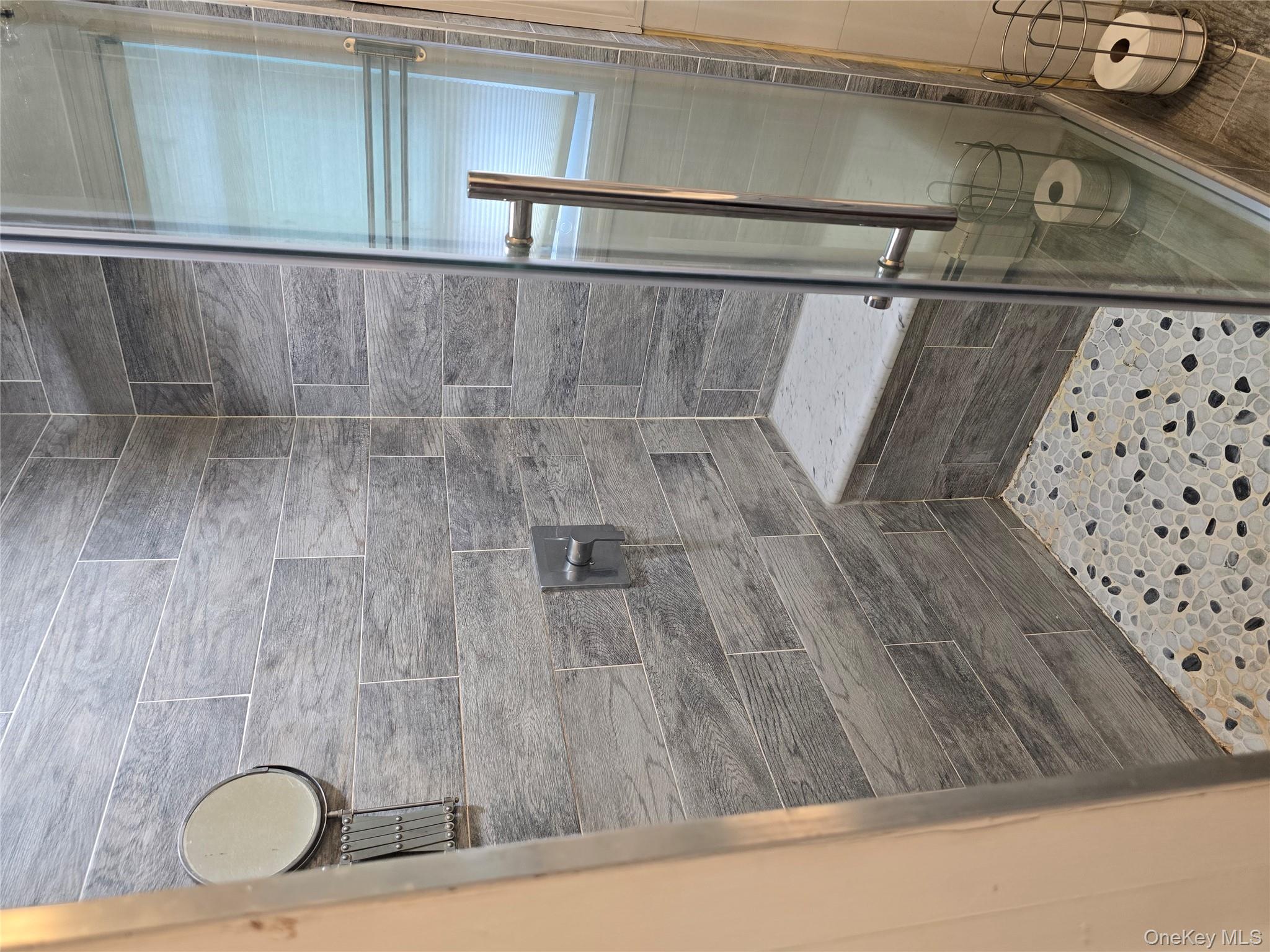 #13 photo, 18 Julian Place, ナッソー郡 Island Park , NY 11558