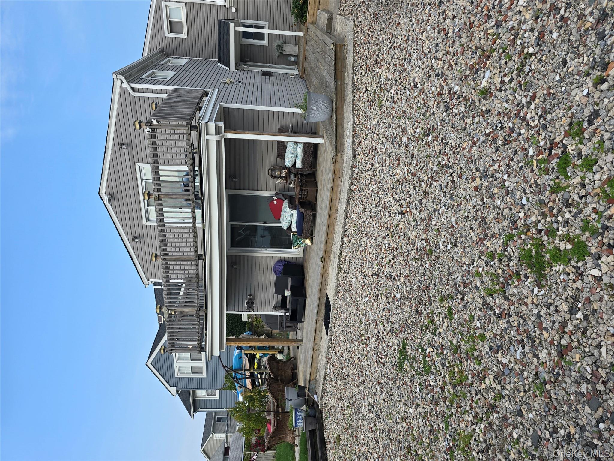 #2 photo, 18 Julian Place, ナッソー郡 Island Park , NY 11558