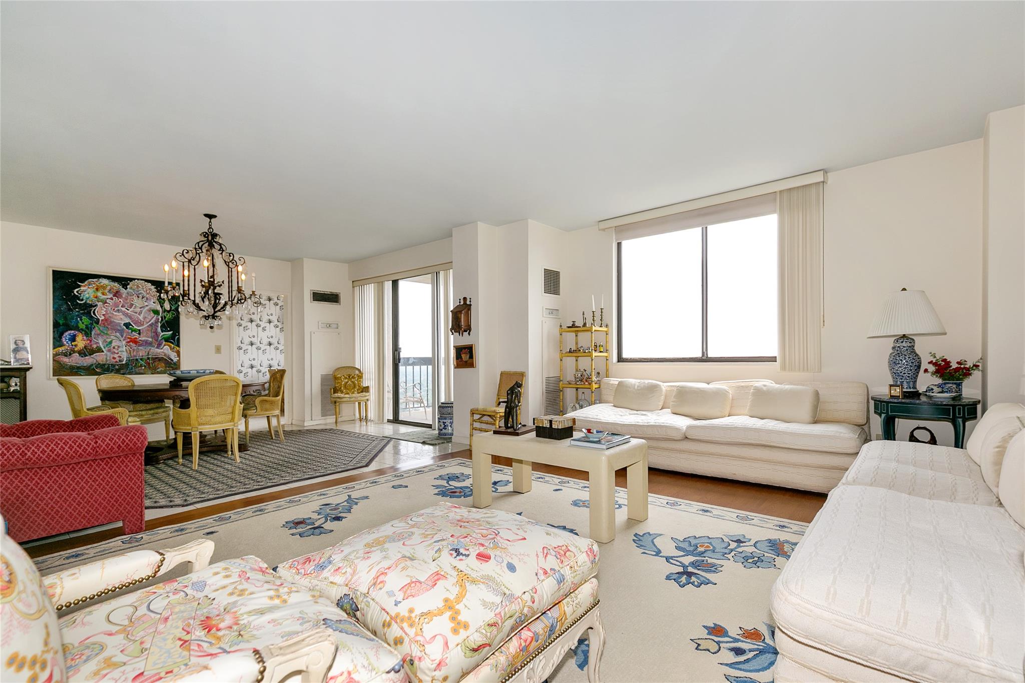 #12 photo, 271-10 Grand Central Parkway, クイーンズ区 Floral Park , NY 11005