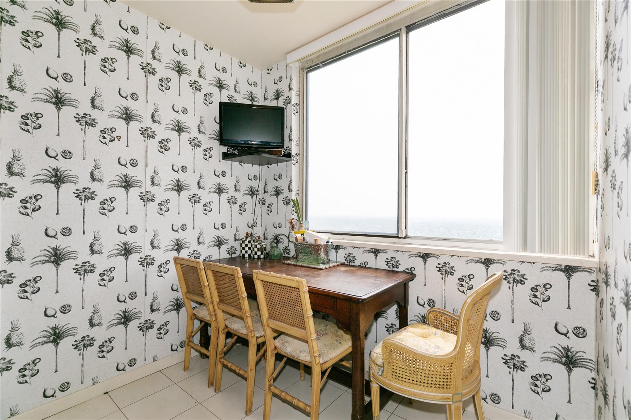 #19 photo, 271-10 Grand Central Parkway, クイーンズ区 Floral Park , NY 11005