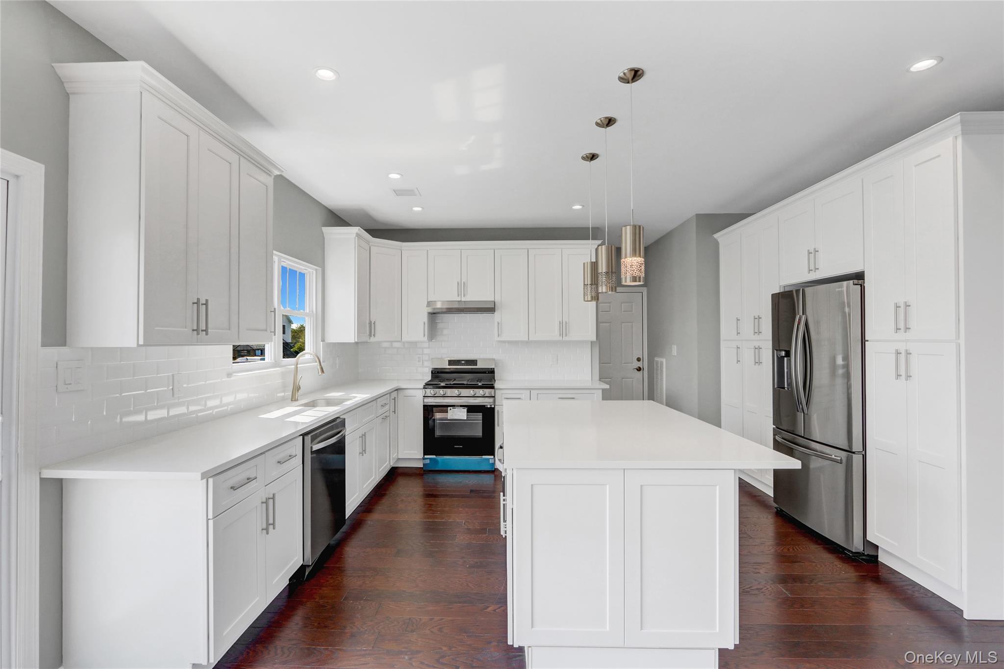 #15 photo, 2941 Moreland Avenue, ナッソー郡 Oceanside , NY 11572