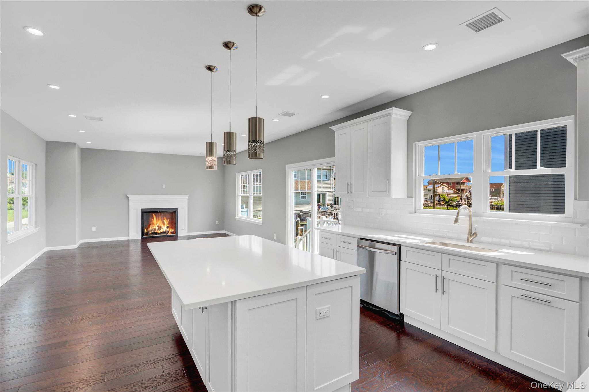 #17 photo, 2941 Moreland Avenue, ナッソー郡 Oceanside , NY 11572