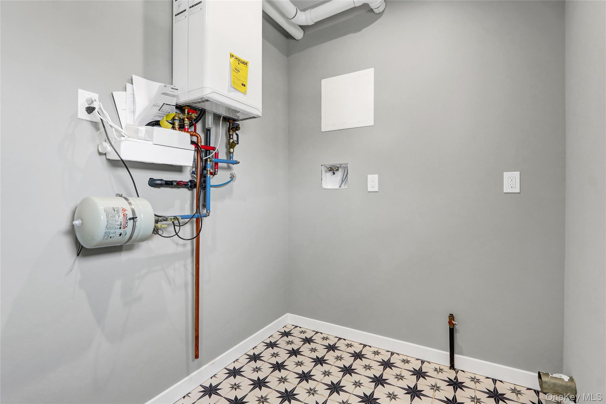 #20 photo, 2941 Moreland Avenue, ナッソー郡 Oceanside , NY 11572