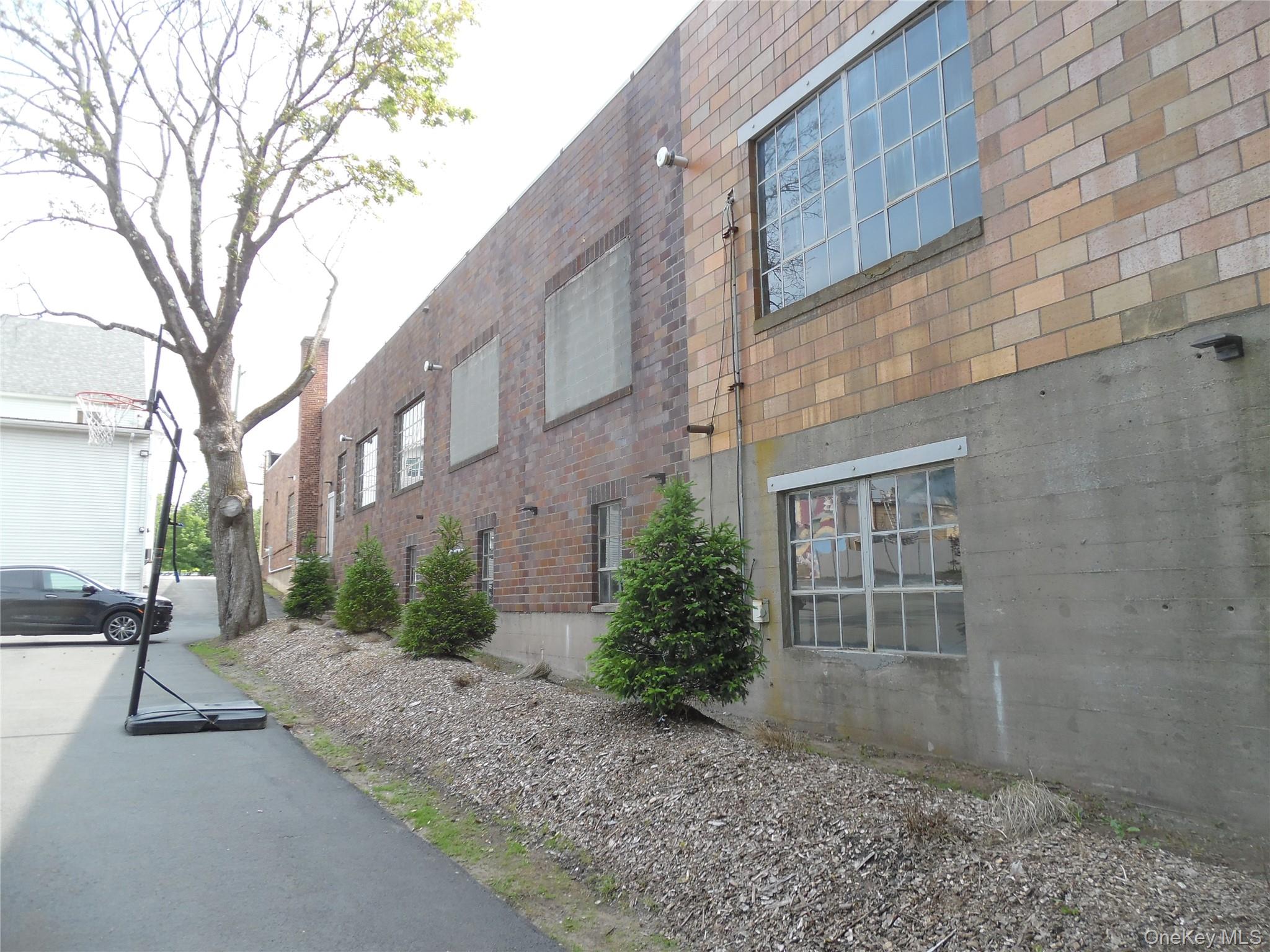 #7 photo, 397 Broadway, Monticello , NY 12701