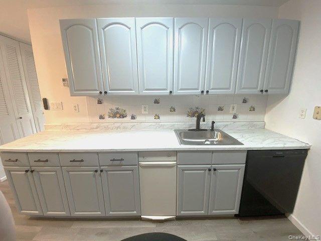 #8 photo, 259 Newcastle Court, サフォーク郡 Ridge , NY 11961