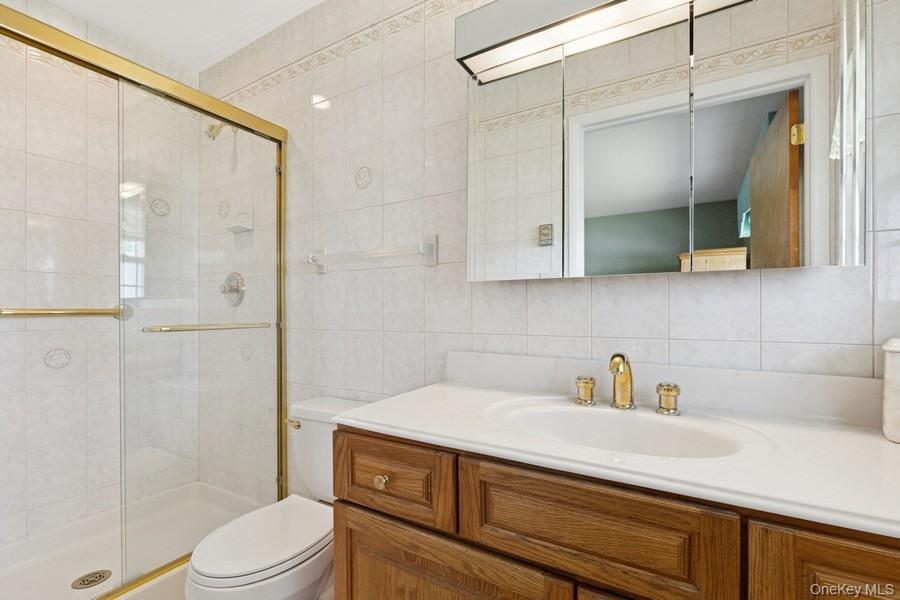 #18 photo, 96 Enfield Court, サフォーク郡 Ridge , NY 11961