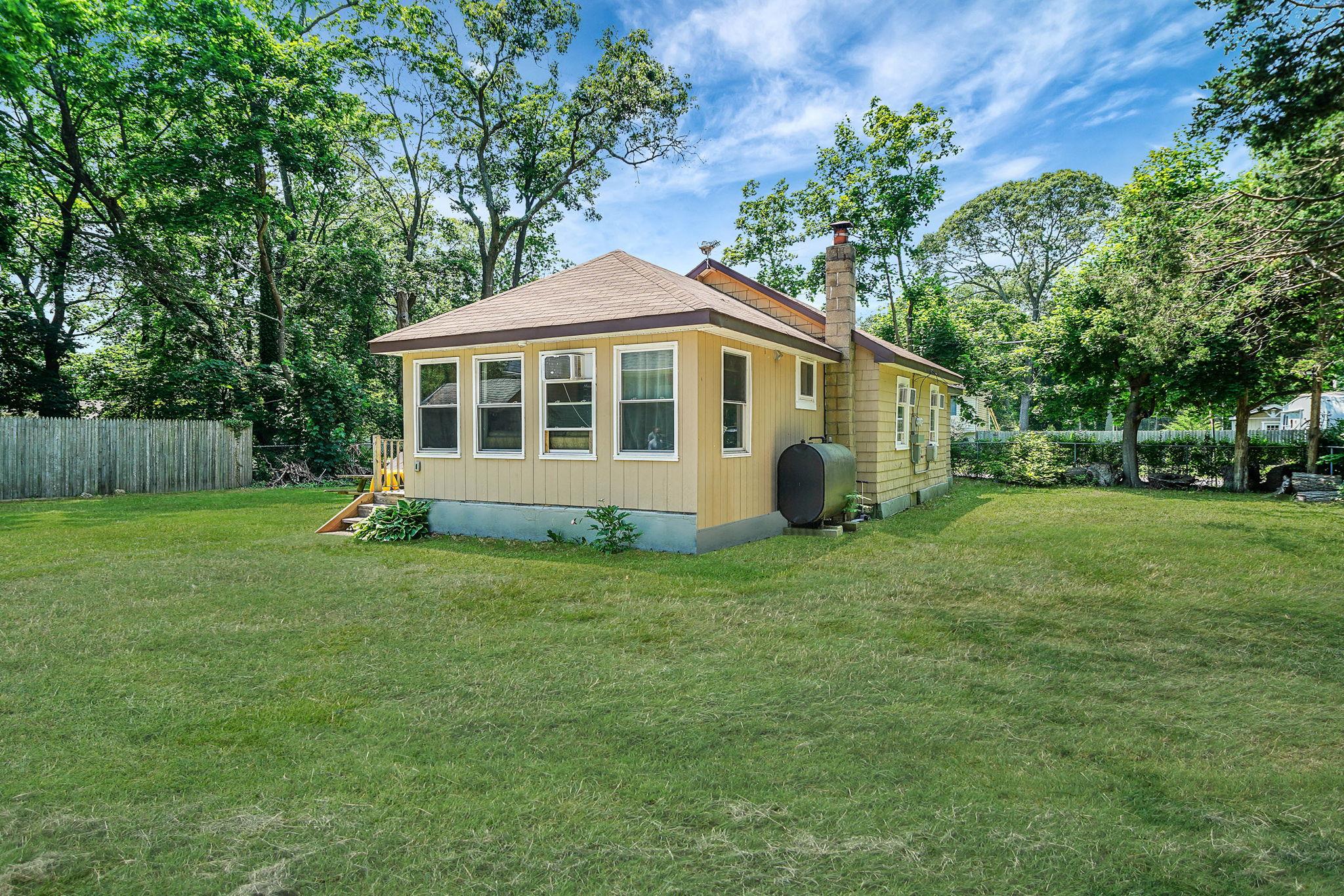 #3 photo, 27 Dana Avenue, サフォーク郡 Mastic , NY 11950