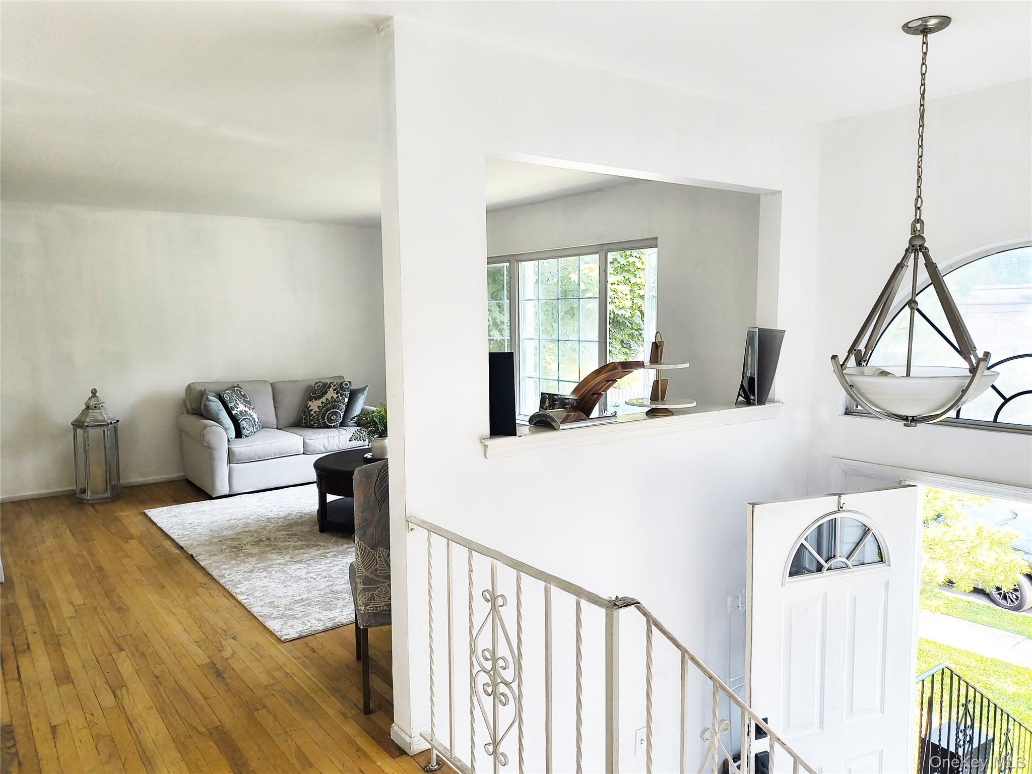 #6 photo, 1056 E Arthur Street, ナッソー郡 Uniondale , NY 11553