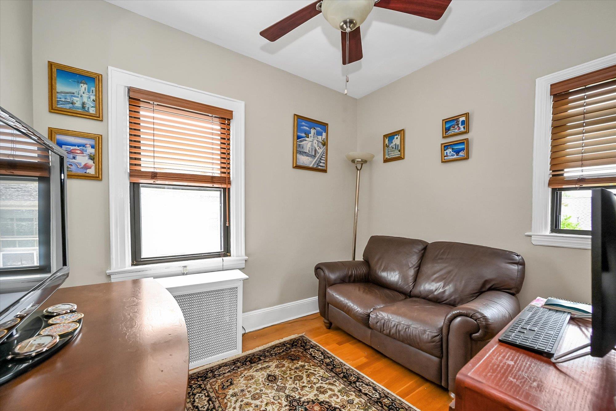 #11 photo, 33-50 210 Street, 皇后區 貝塞 Bayside , NY 11361