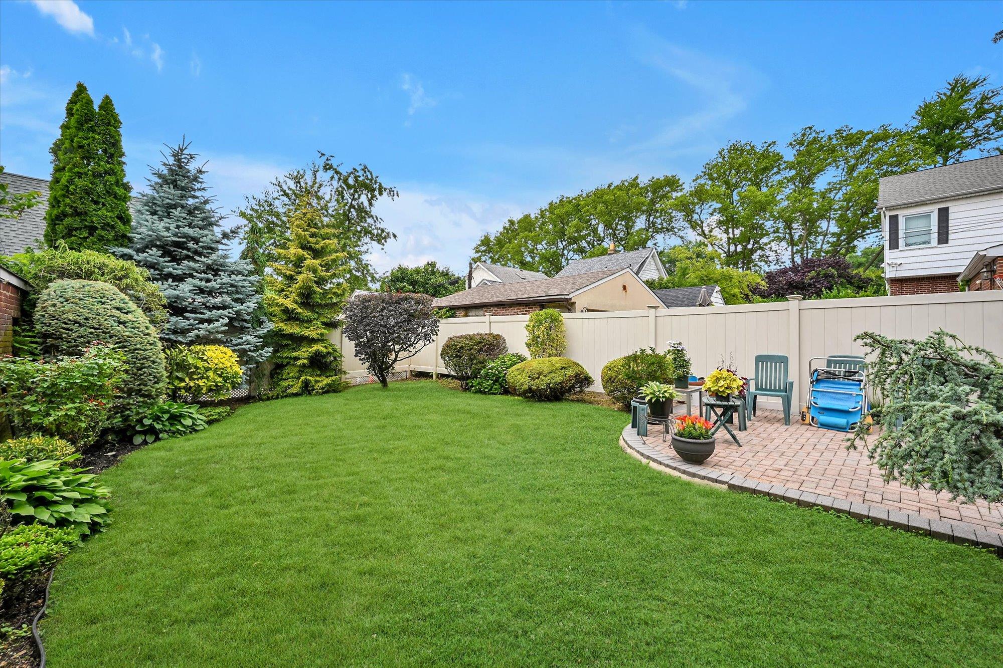 #13 photo, 33-50 210 Street, 皇后區 貝塞 Bayside , NY 11361