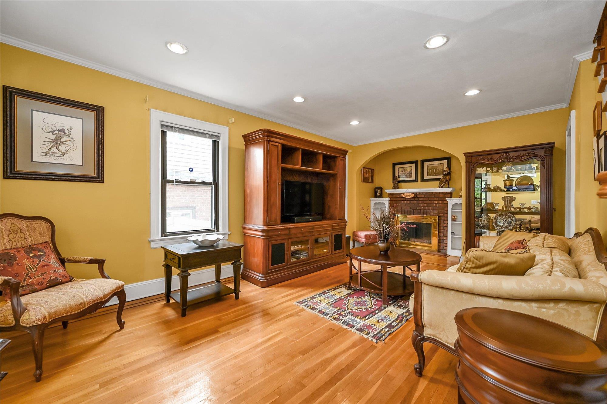 #2 photo, 33-50 210 Street, 皇后區 貝塞 Bayside , NY 11361