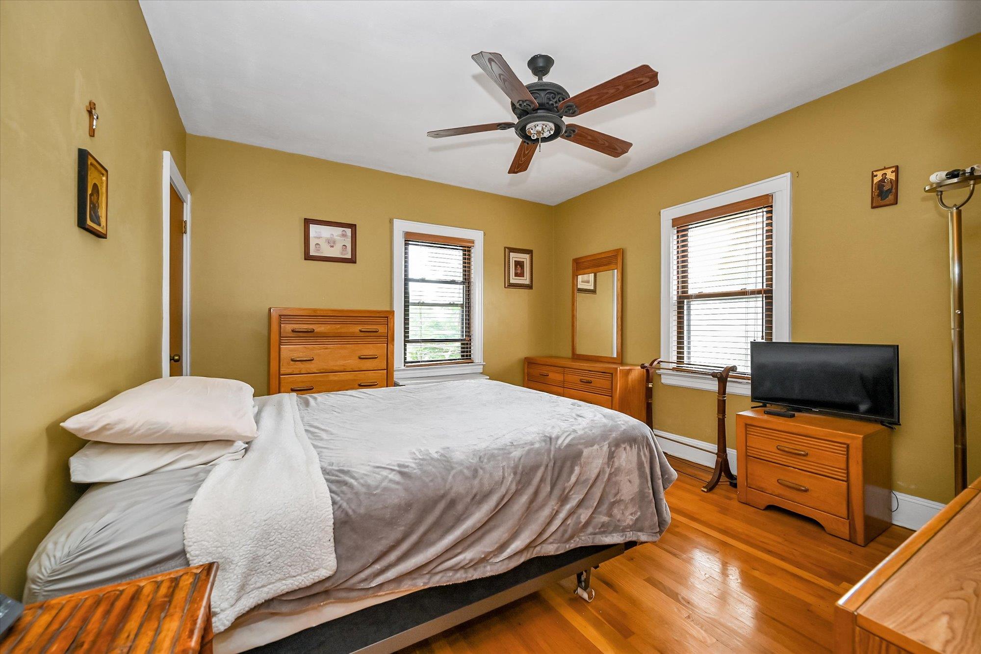 #8 photo, 33-50 210 Street, 皇后區 貝塞 Bayside , NY 11361