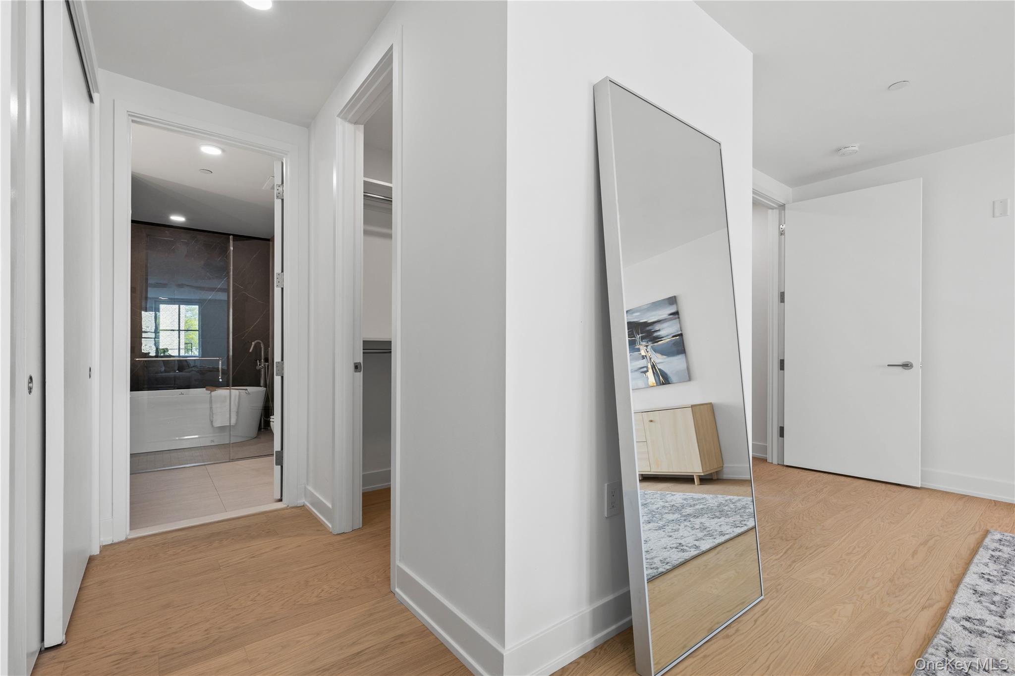 #11 photo, 33 Calvert Street, Harrison , NY 10528