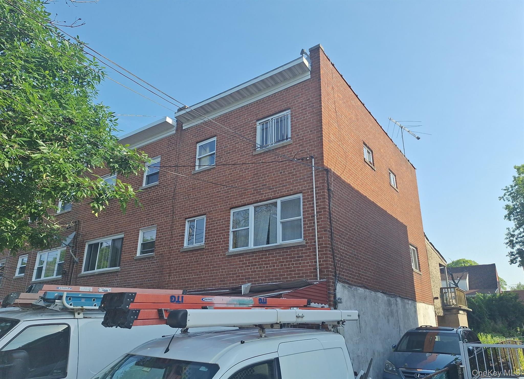 #3 photo, 1037 E 219th Street, ブロンクス区 Bronx , NY 10469