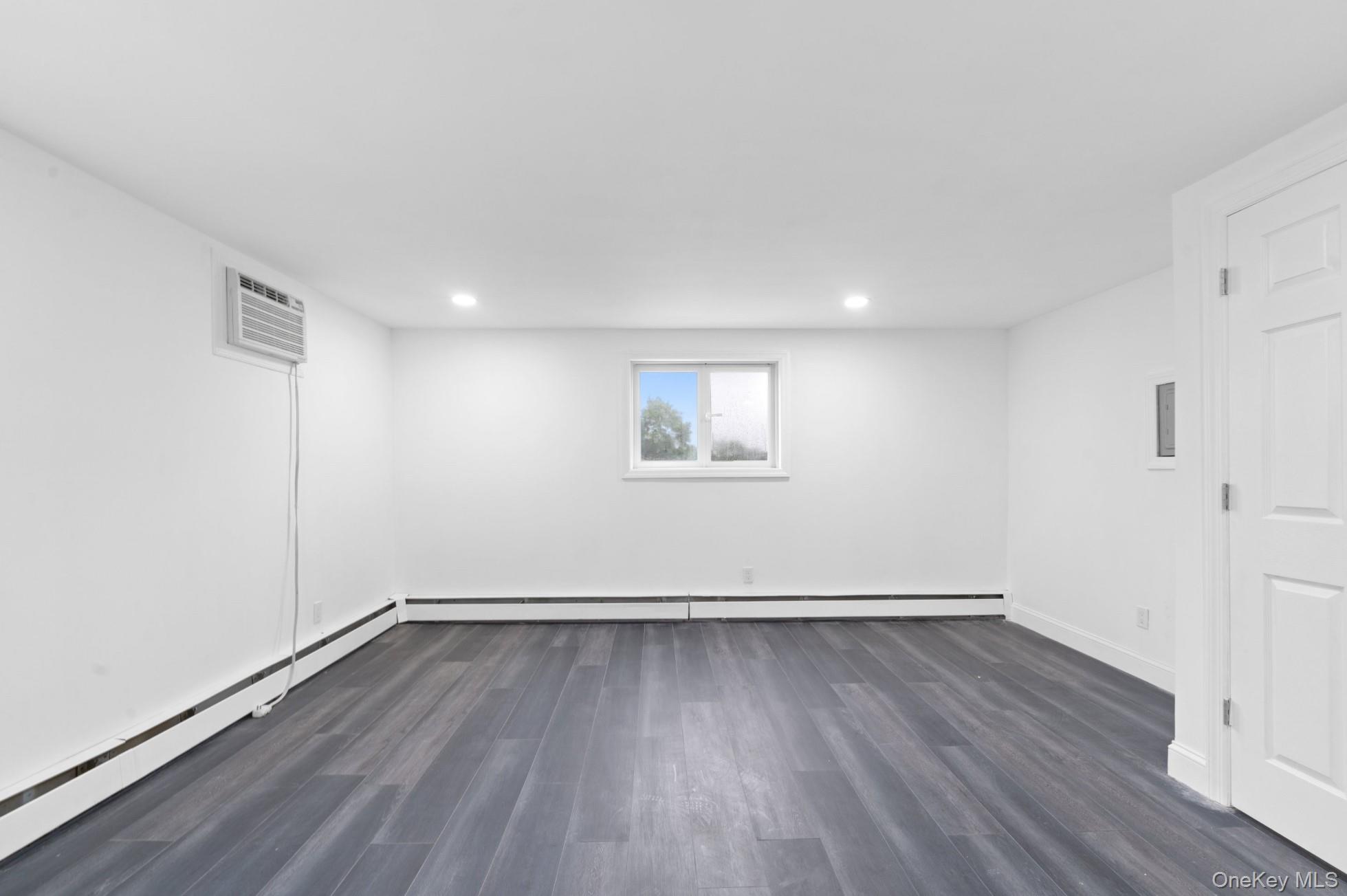 #18 photo, 2573 Legion Street, Bellmore , NY 11710