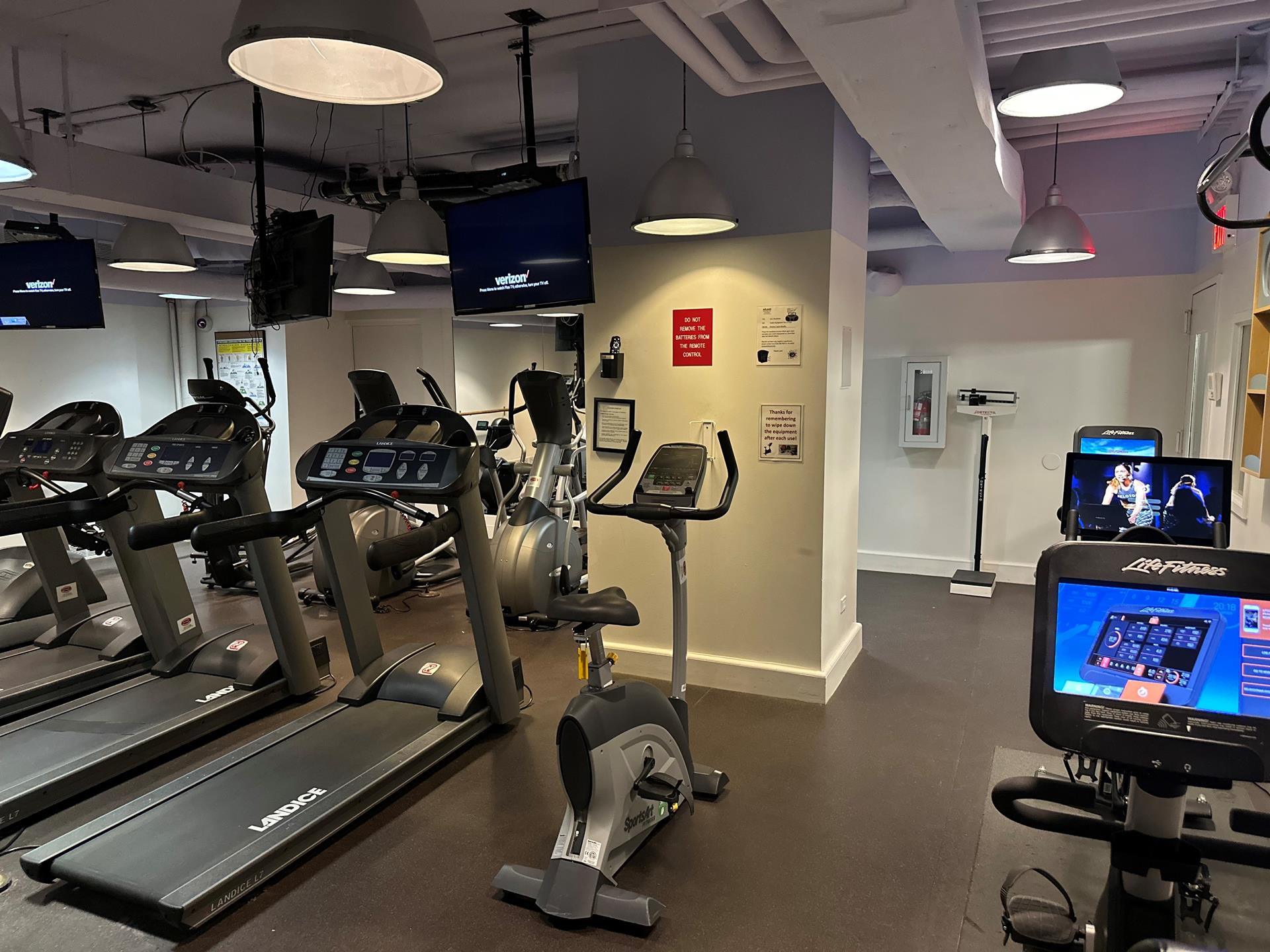 #14 photo, 180 W END Avenue, マンハッタン Lincoln Square , NY 10023