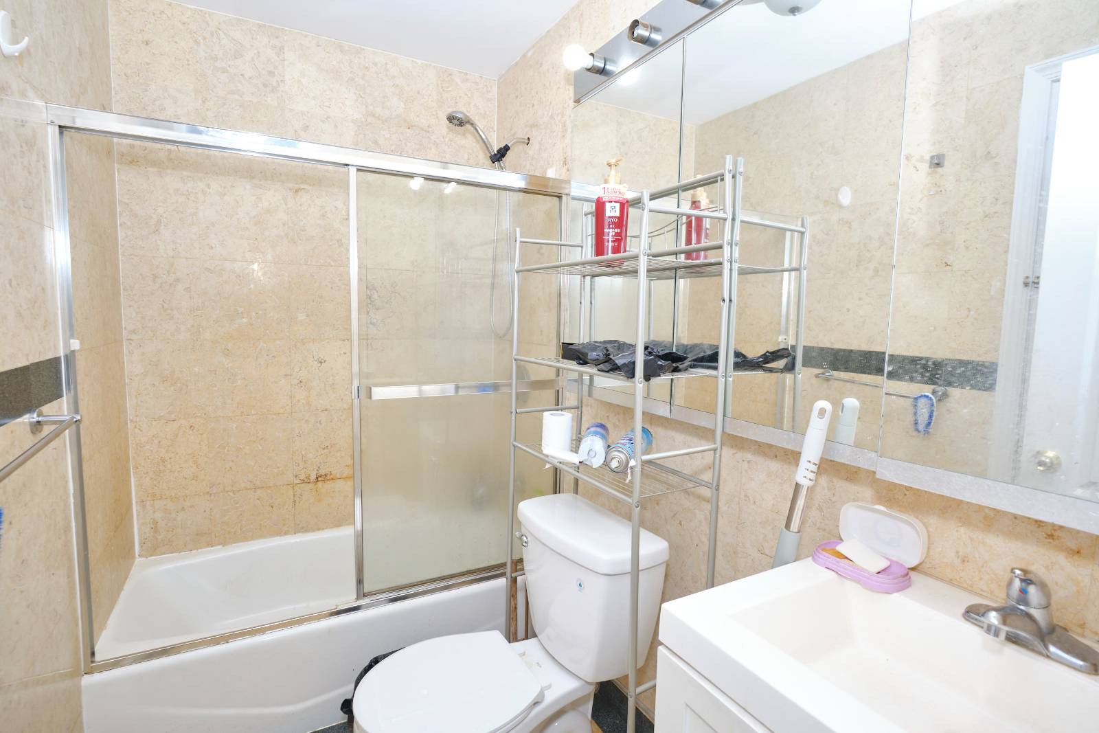 #22 photo, 133-40 37th Ave, クイーンズ区 Flushing , NY 11354