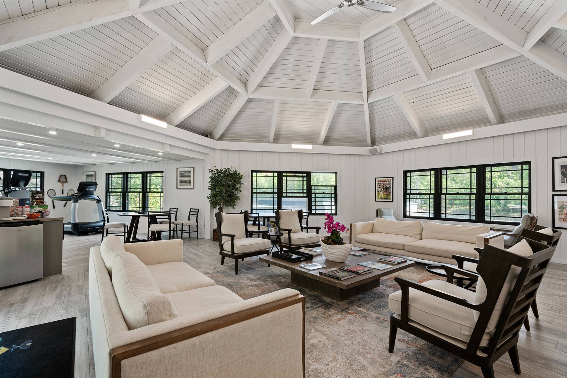 #7 photo, 142 Montauk Highway, サフォーク郡 Westhampton , NY 11977