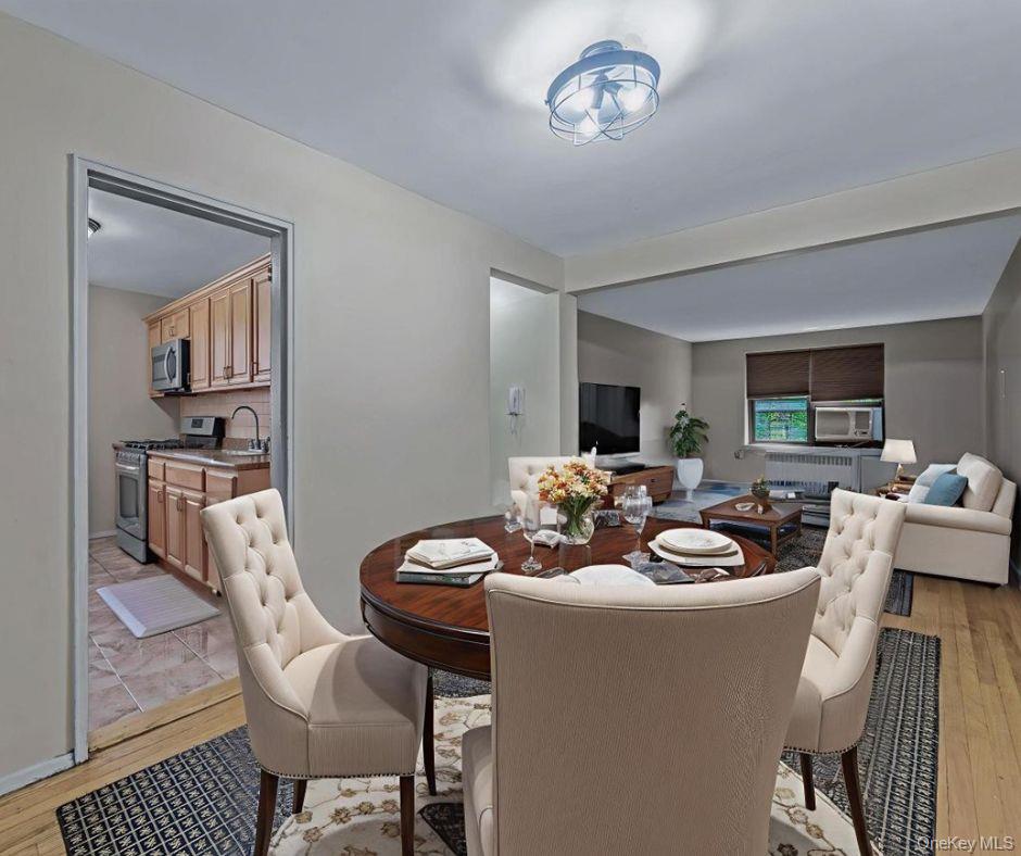 #3 photo, 87-50 204 Street, Hollis , NY 11423