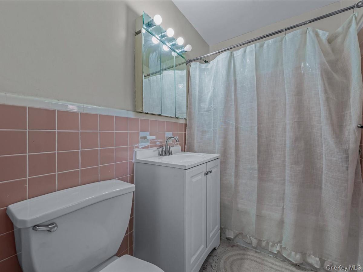 #6 photo, 87-50 204 Street, Hollis , NY 11423