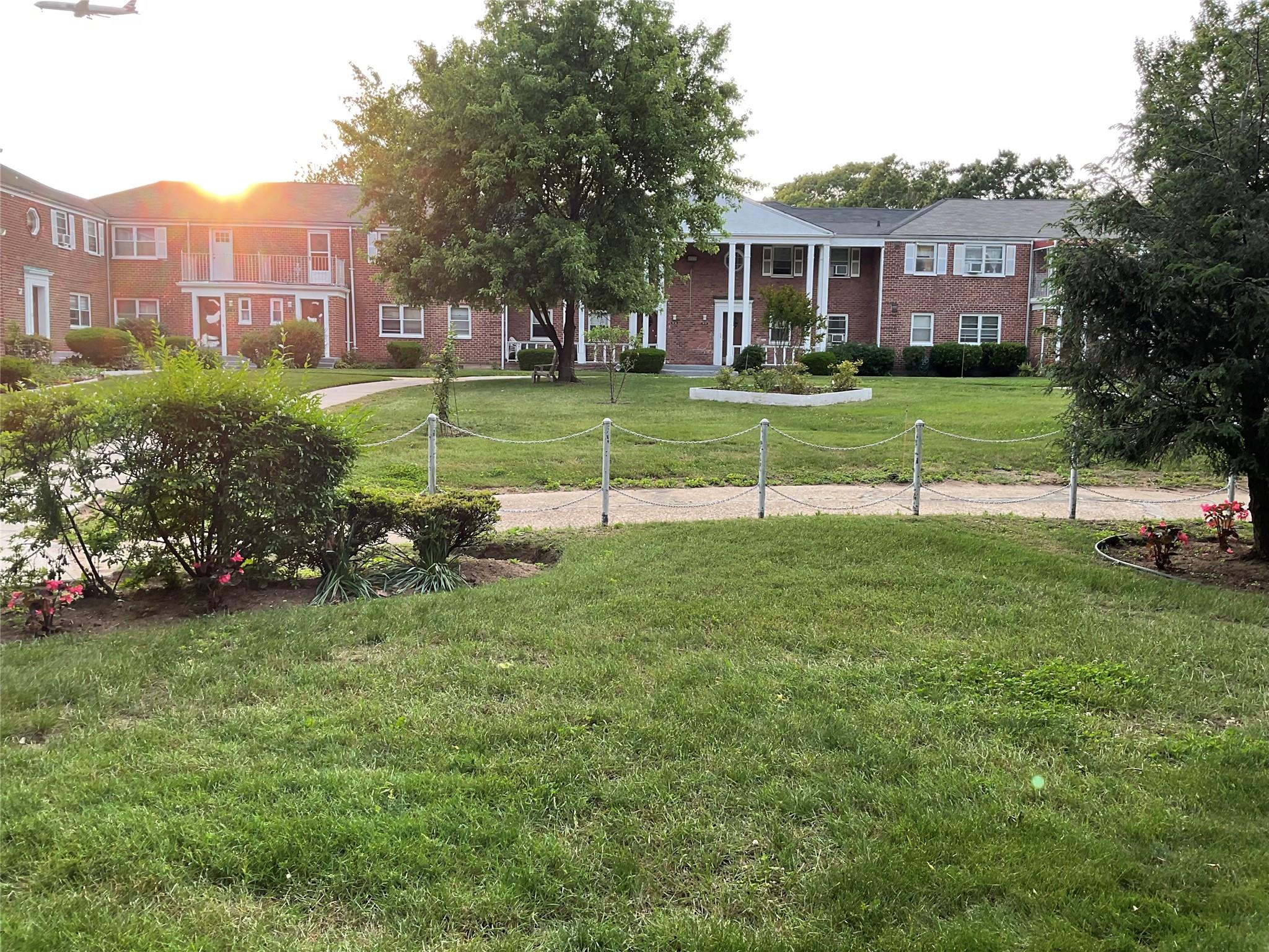 #11 photo, 131-30 Laurelton Parkway, クイーンズ区 Rosedale , NY 11422